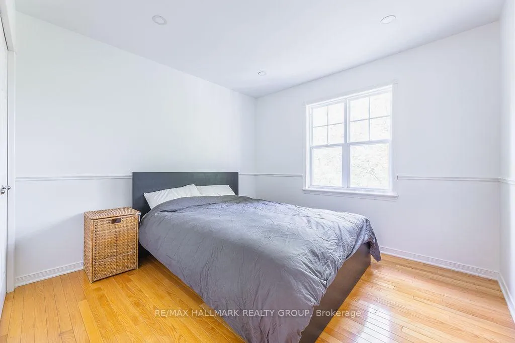 Photo 30 of 257 Mart Circle, Ottawa, Manor Park — HOMEH