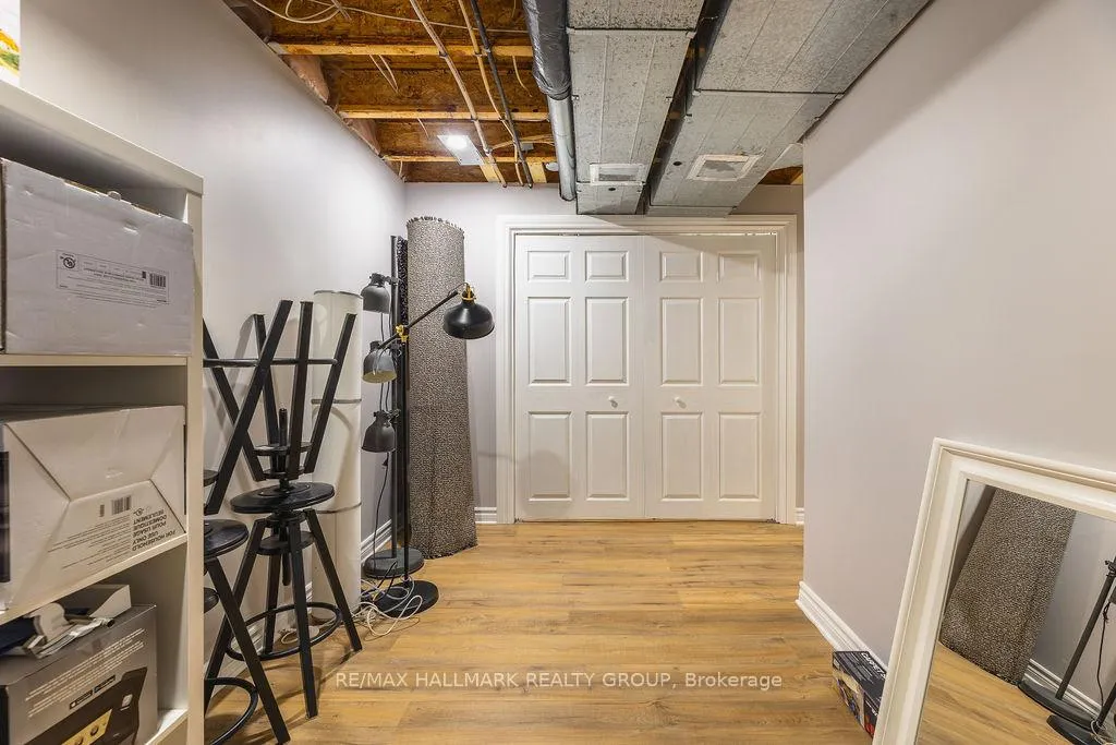 Photo 34 of 257 Mart Circle, Ottawa, Manor Park — HOMEH
