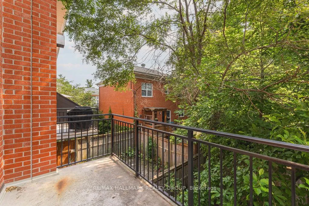 Photo 37 of 257 Mart Circle, Ottawa, Manor Park — HOMEH