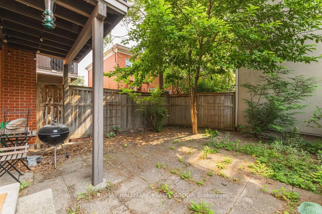 Photo 38 of 257 Mart Circle, Ottawa, Manor Park — HOMEH