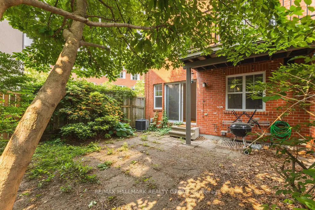 Photo 39 of 257 Mart Circle, Ottawa, Manor Park — HOMEH