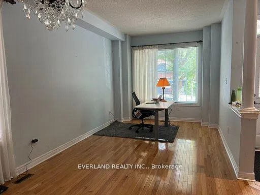 Photo 3 of 16 Harry Swingler Drive, Markham, Victoria Manor-Jennings Gate — HOMEH