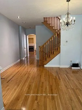 Photo 4 of 16 Harry Swingler Drive, Markham, Victoria Manor-Jennings Gate — HOMEH