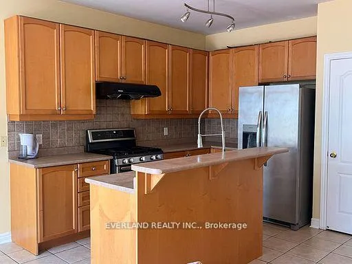 Photo 6 of 16 Harry Swingler Drive, Markham, Victoria Manor-Jennings Gate — HOMEH