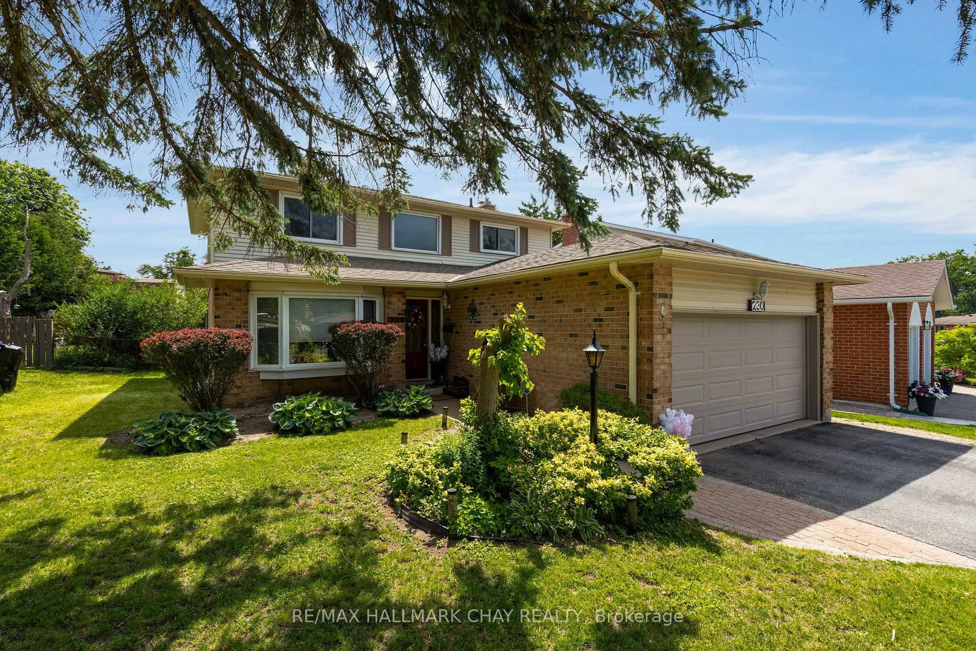 Photo 1 of 230 Browning Trail, Barrie, Letitia Heights — HOMEH