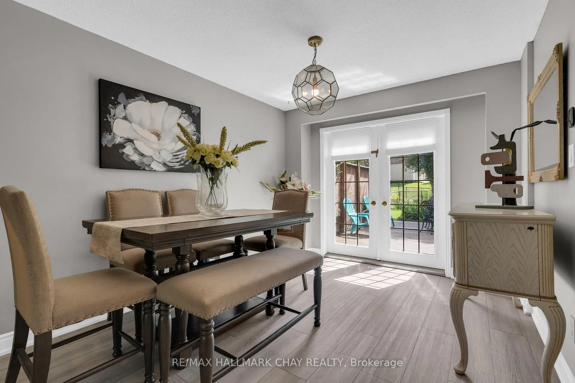 Photo 9 of 230 Browning Trail, Barrie, Letitia Heights — HOMEH