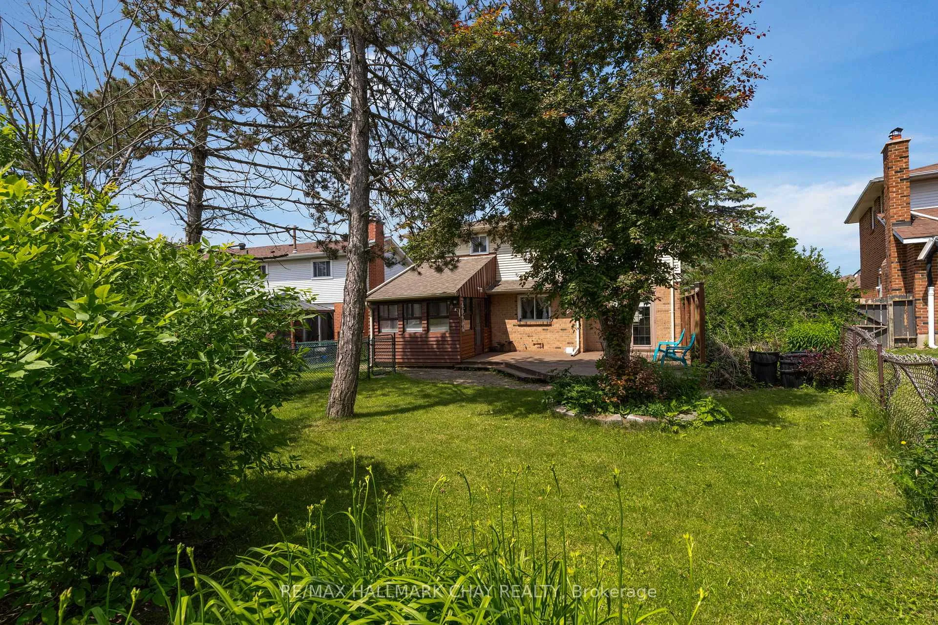 Photo 25 of 230 Browning Trail, Barrie, Letitia Heights — HOMEH
