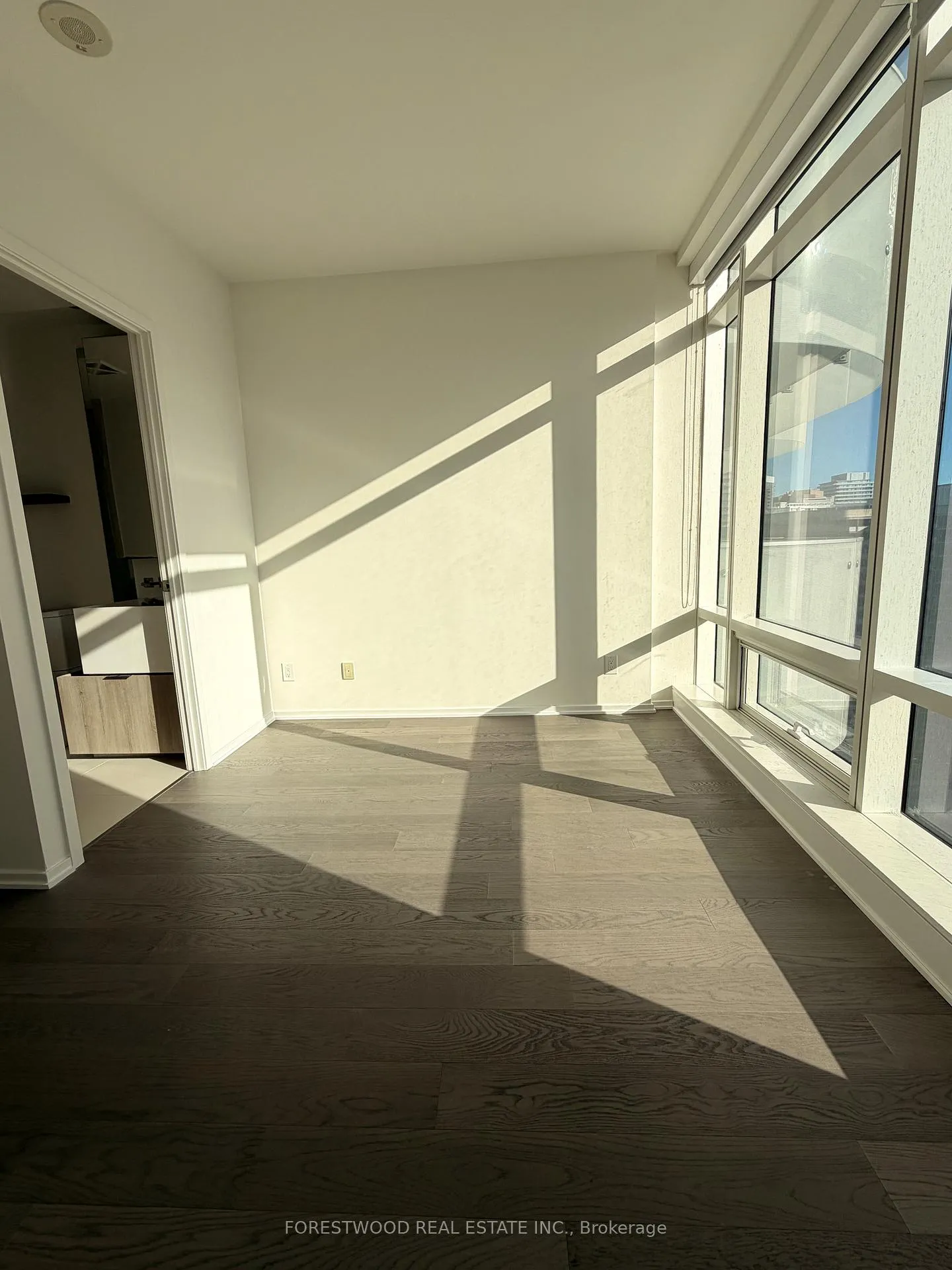 Photo 3 of Unit 1410, 1 Bloor Street E, Toronto, Church-Yonge Corridor — HOMEH
