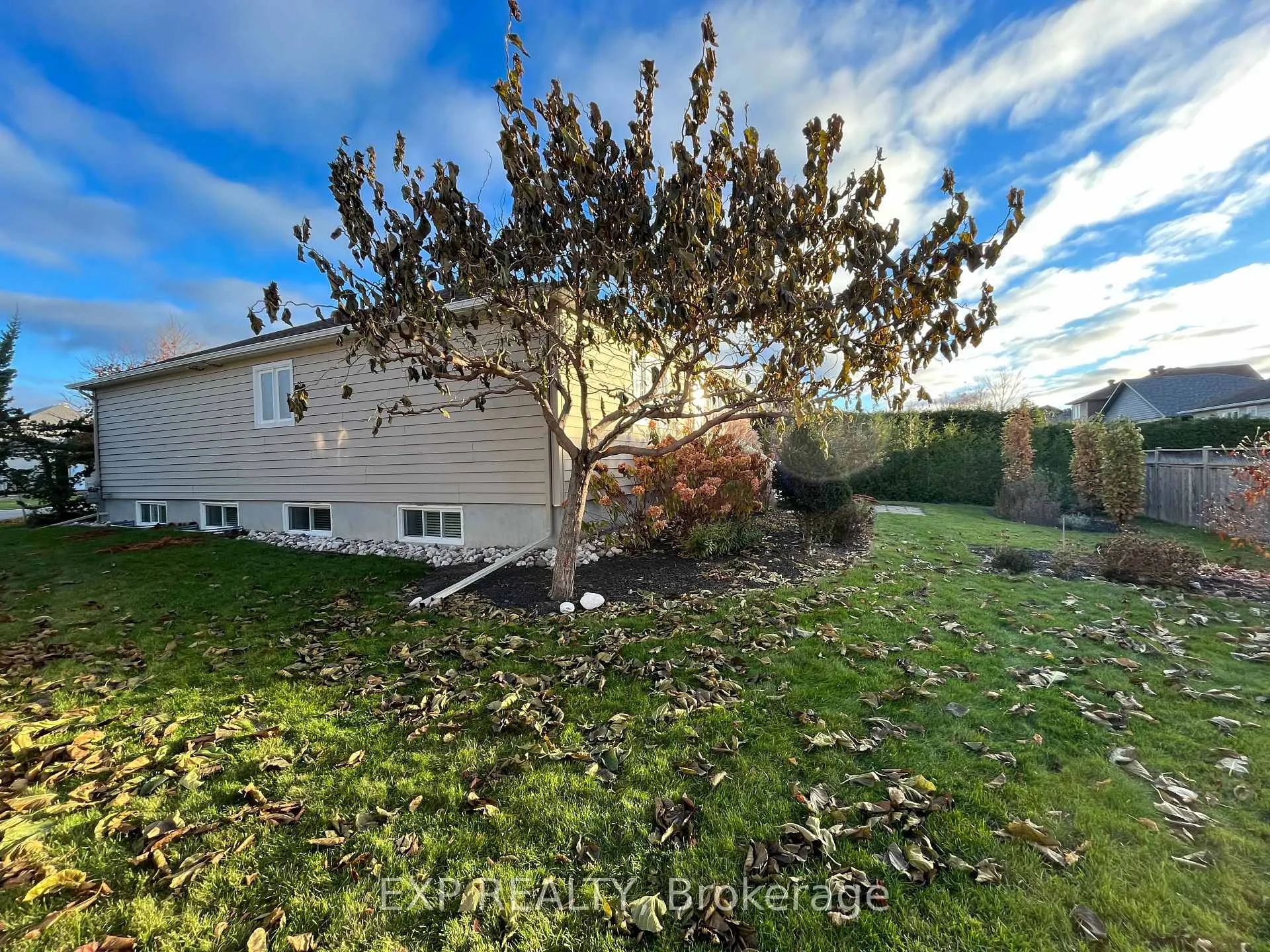 Photo 23 of 28 Settlement Lane, Russell, Village of Russell — HOMEH