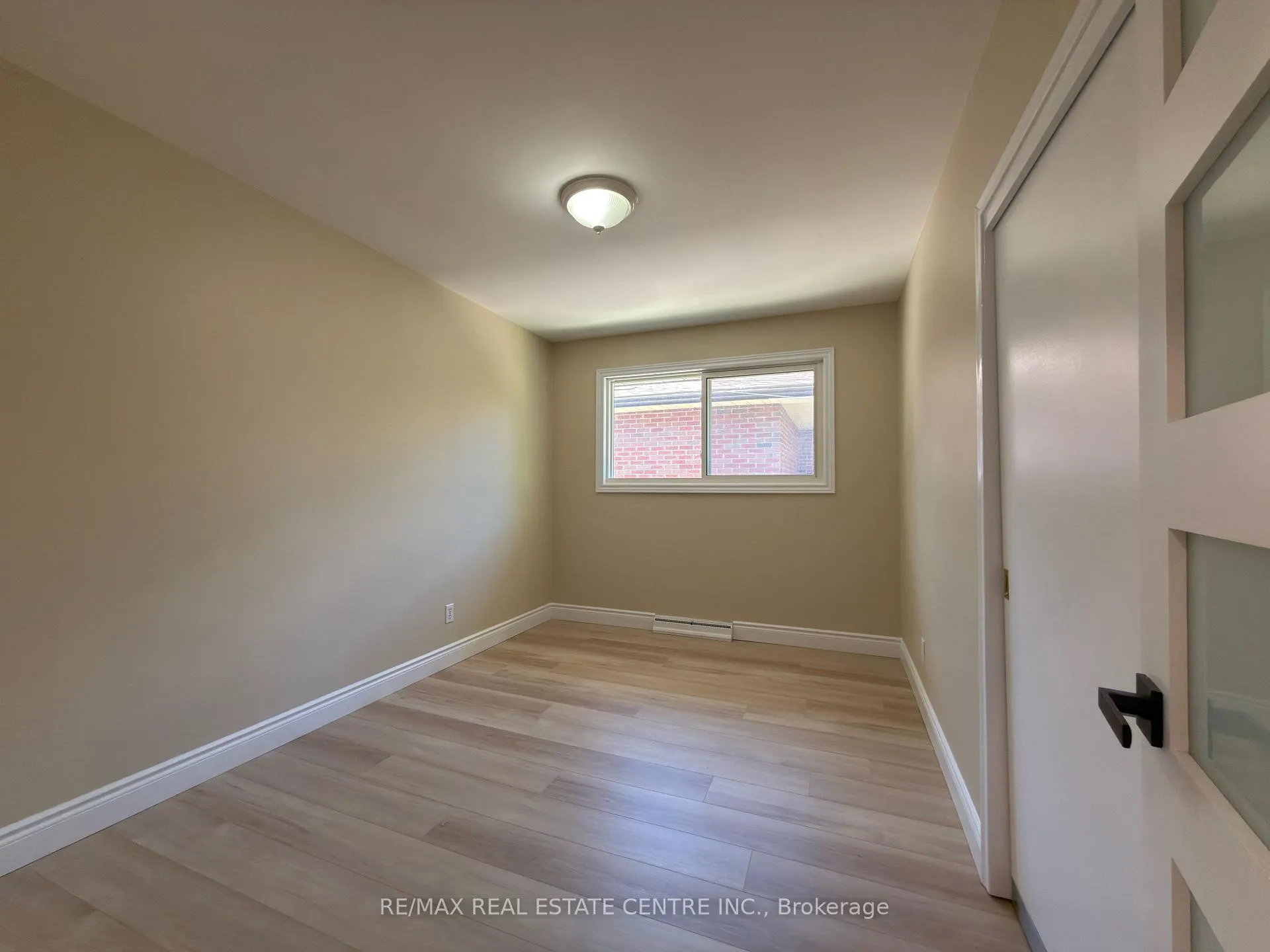 Photo 5 of Unit UPPER, 53 Guelph Street, Guelph, Junction/Onward Willow — HOMEH