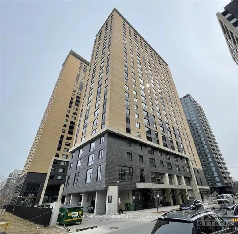 Front of Unit 2318, 105 Champagne Avenue