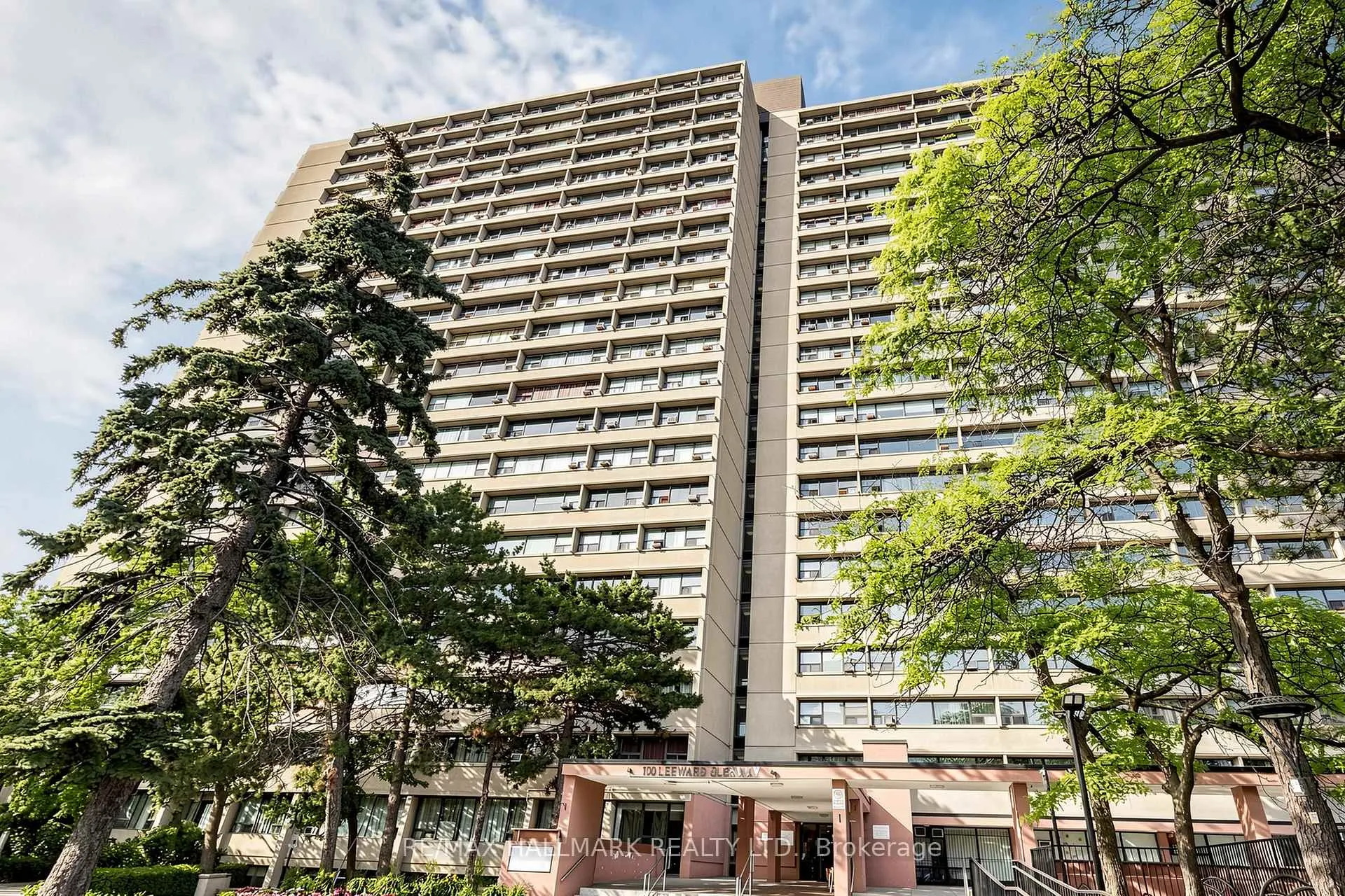 Photo 2 of Unit 701, 100 Leeward Glenway, Toronto, Flemingdon Park — HOMEH