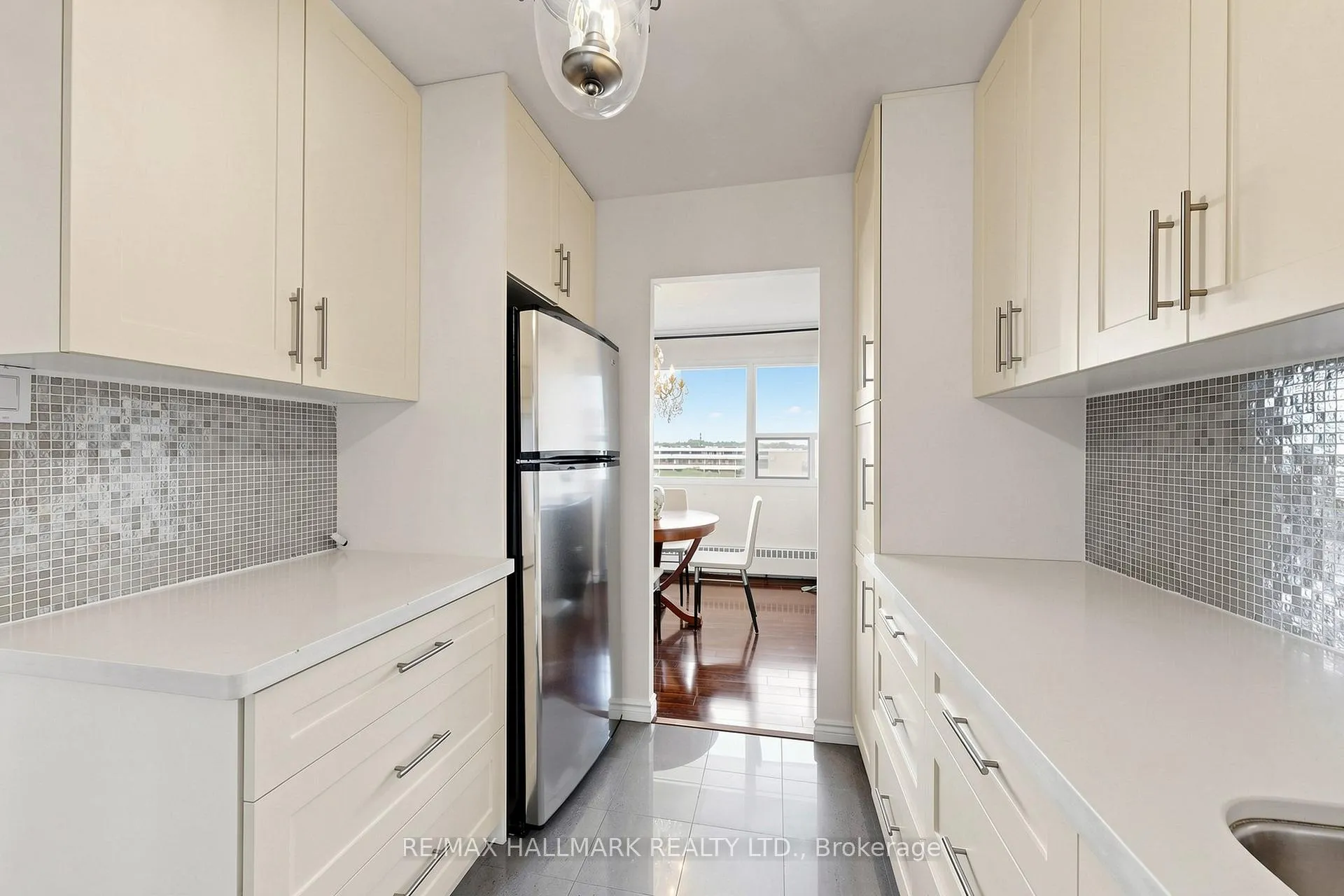 Photo 15 of Unit 701, 100 Leeward Glenway, Toronto, Flemingdon Park — HOMEH