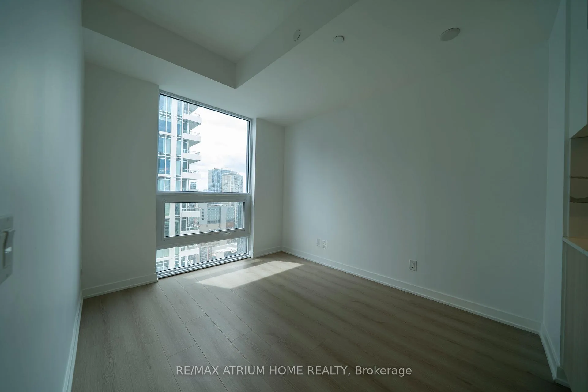 Photo 6 of Unit 3707, 100 Queen Street E, Toronto, Church-Yonge Corridor — HOMEH