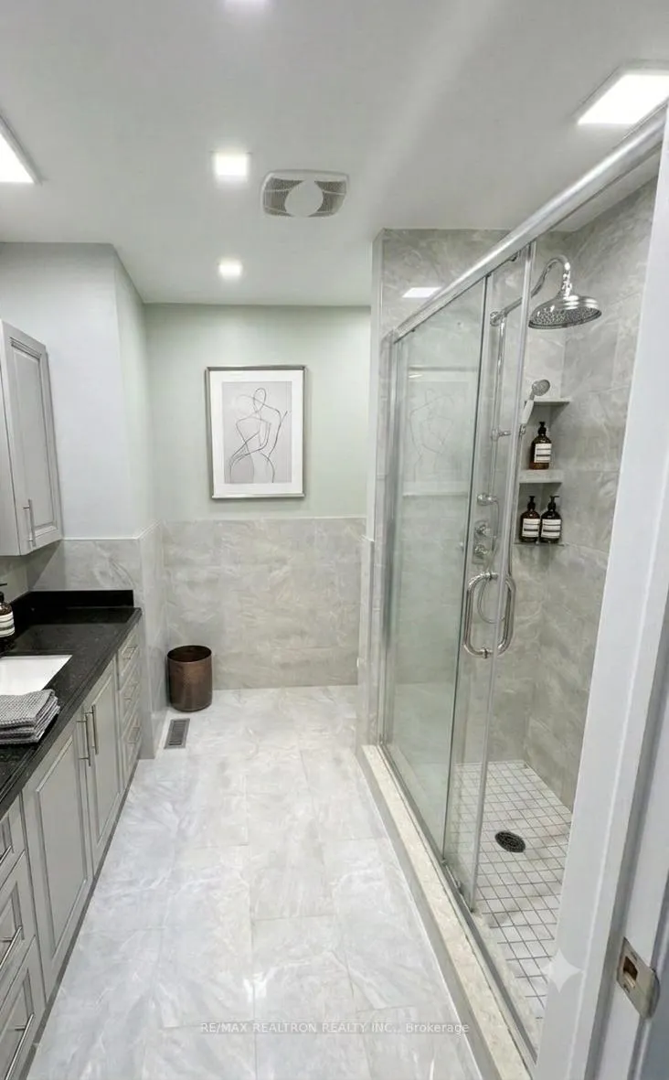 Photo 7 of 93 Apollo Road, Markham, Middlefield — HOMEH