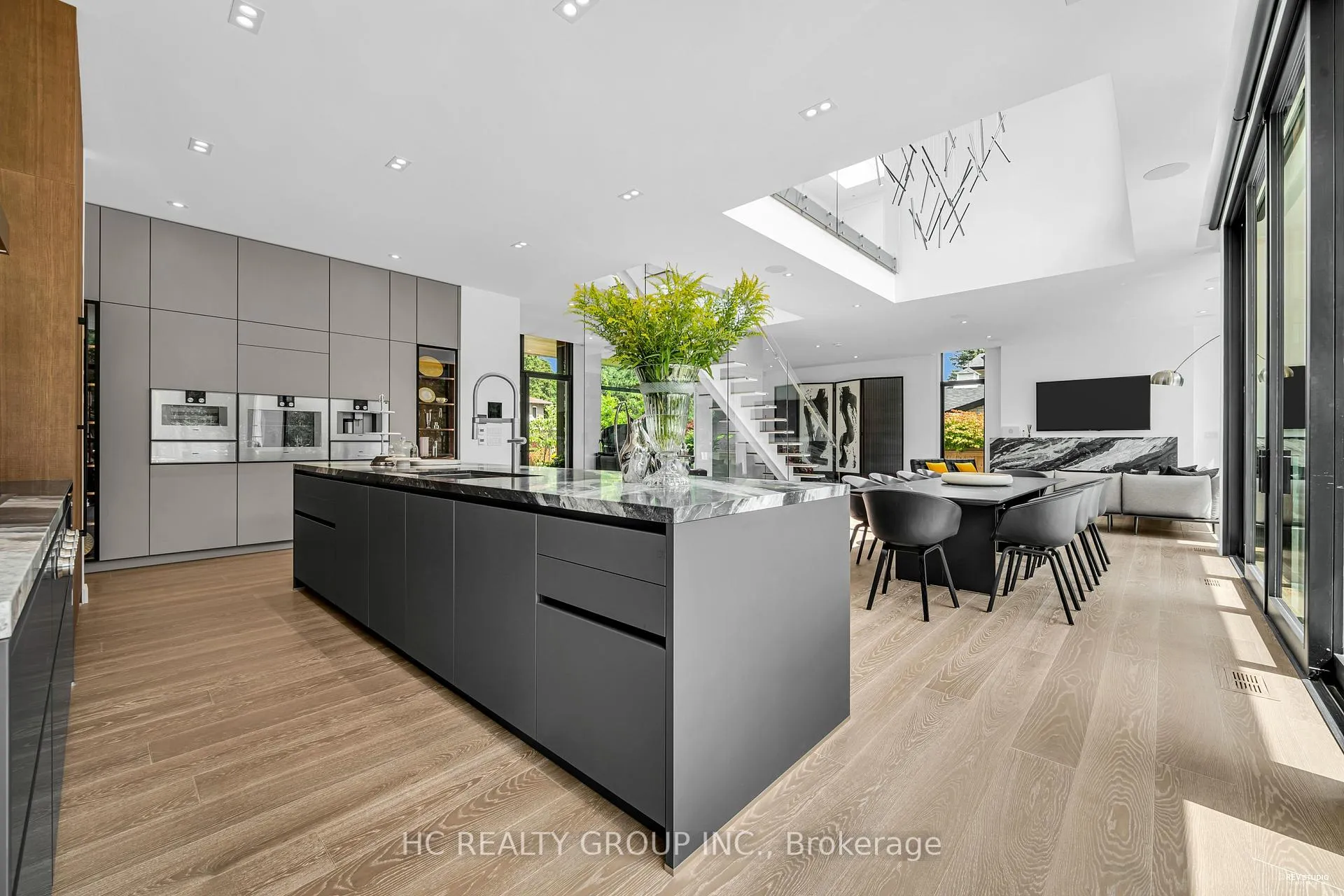 Photo 5 of 7 Whitelaw Court, Markham, Grandview — HOMEH