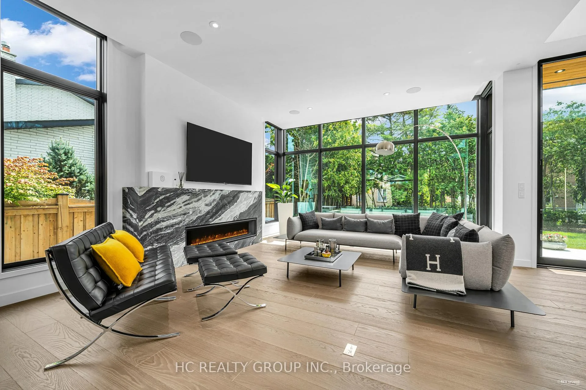 Photo 11 of 7 Whitelaw Court, Markham, Grandview — HOMEH