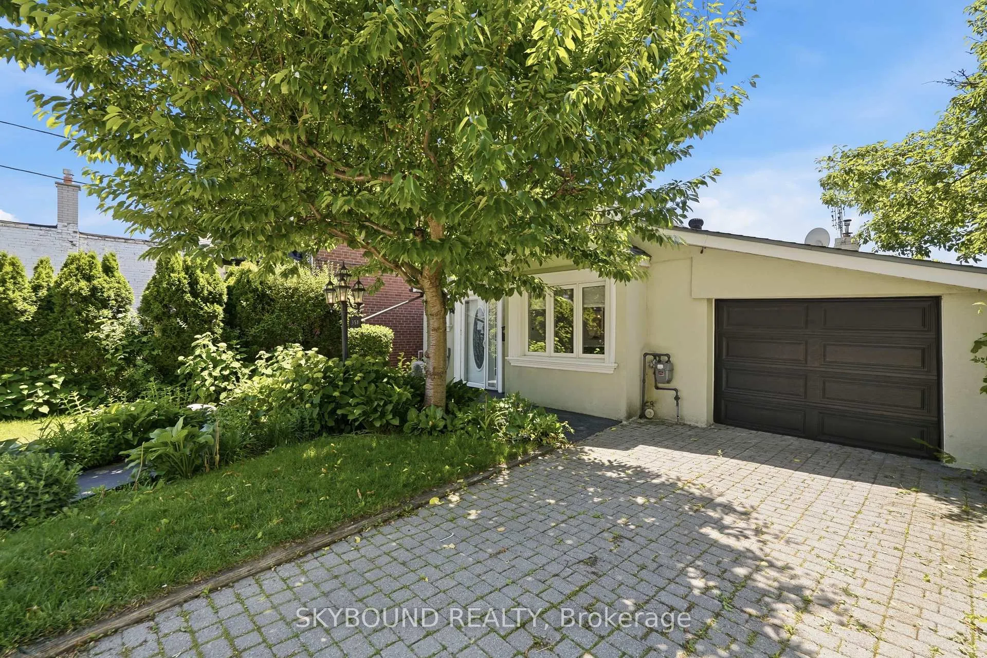 Photo 4 of 358 Silverthorn Avenue, Toronto, Keelesdale-Eglinton West — HOMEH