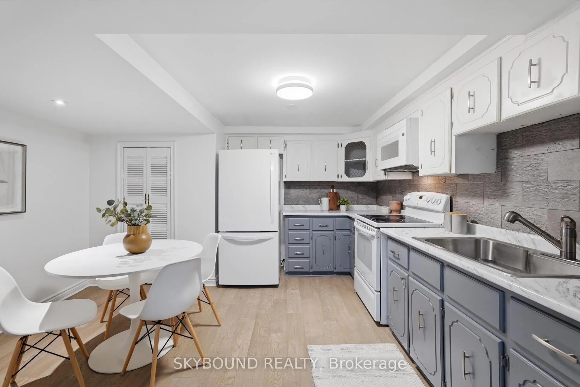 Photo 24 of 358 Silverthorn Avenue, Toronto, Keelesdale-Eglinton West — HOMEH