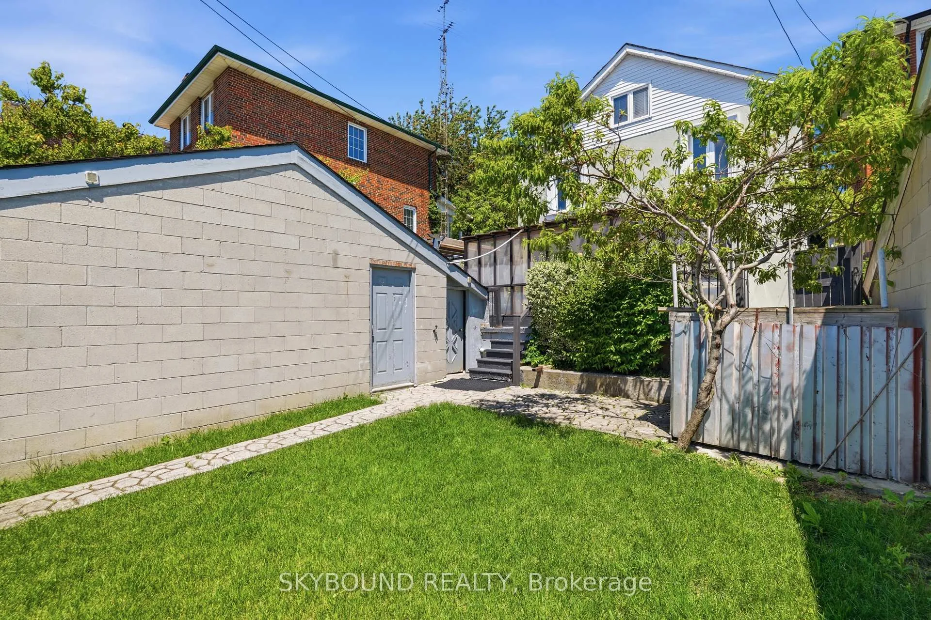 Photo 39 of 358 Silverthorn Avenue, Toronto, Keelesdale-Eglinton West — HOMEH