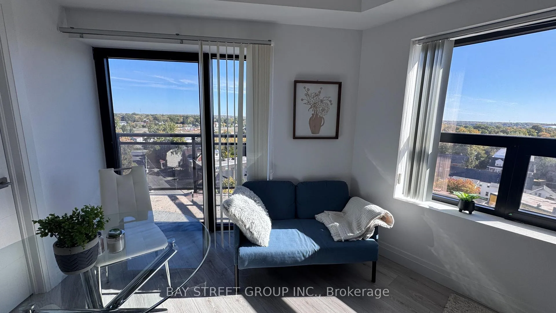 Photo 4 of Unit 813, 652 Princess Street, Kingston, Central City East — HOMEH