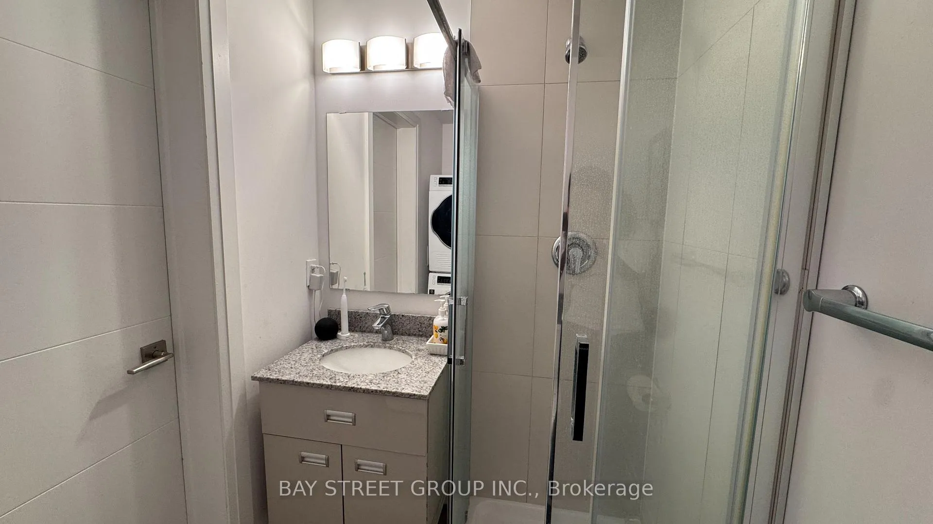 Photo 12 of Unit 813, 652 Princess Street, Kingston, Central City East — HOMEH