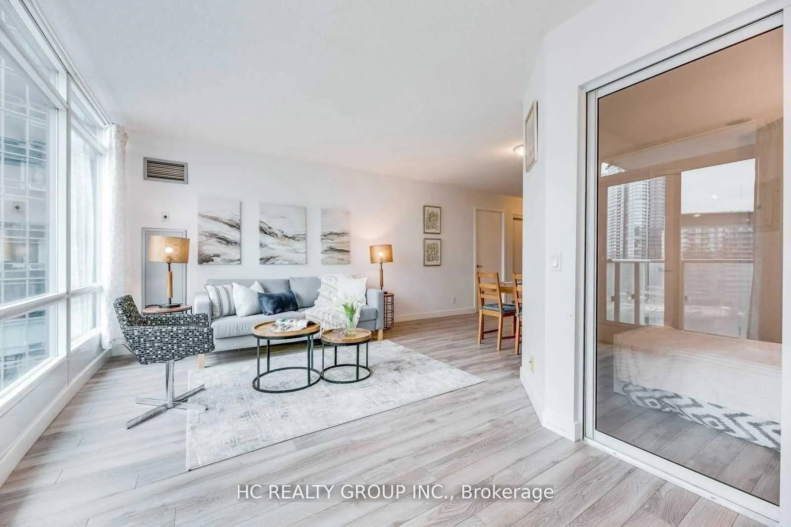 Photo 13 of Unit 1207, 361 Front Street W, Toronto, Waterfront Communities — HOMEH