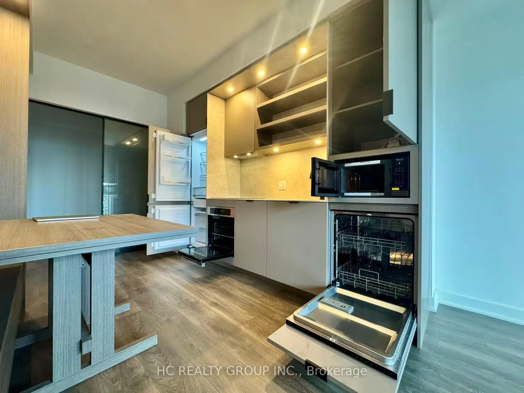 Photo 7 of Unit 2104, 55 Charles Street E, Toronto, Church-Yonge Corridor — HOMEH