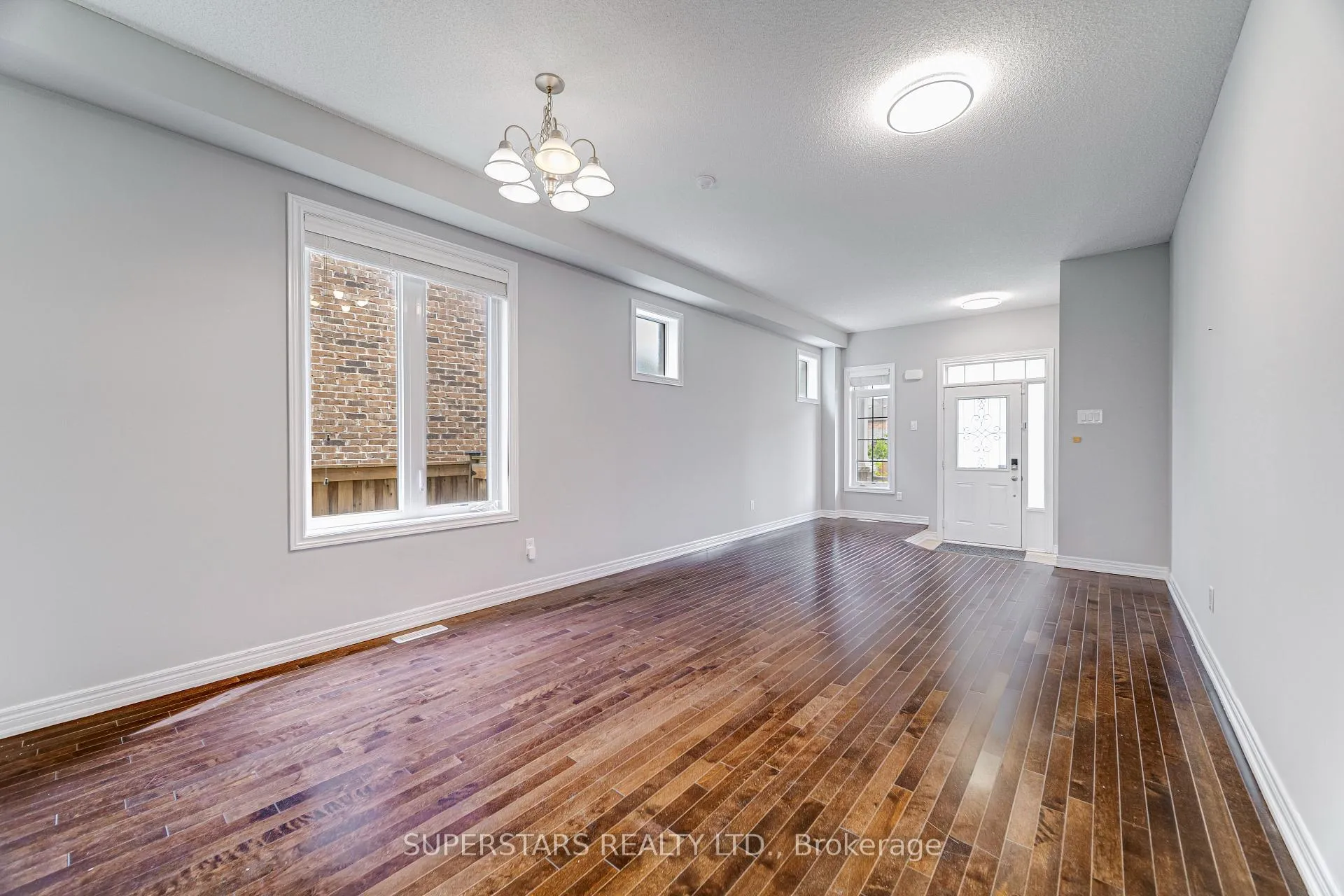 Photo 6 of 48 Manila Avenue, Markham, Berczy — HOMEH
