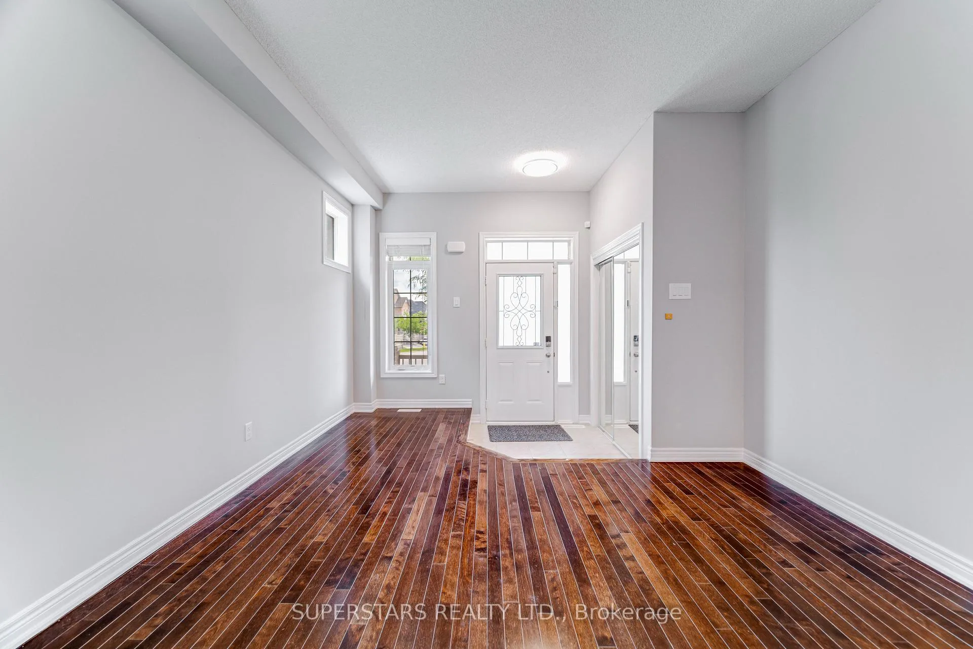 Photo 7 of 48 Manila Avenue, Markham, Berczy — HOMEH