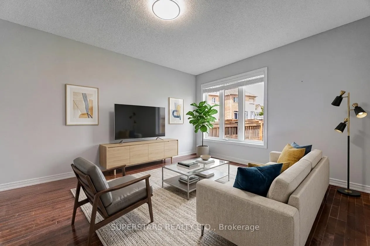 Photo 10 of 48 Manila Avenue, Markham, Berczy — HOMEH