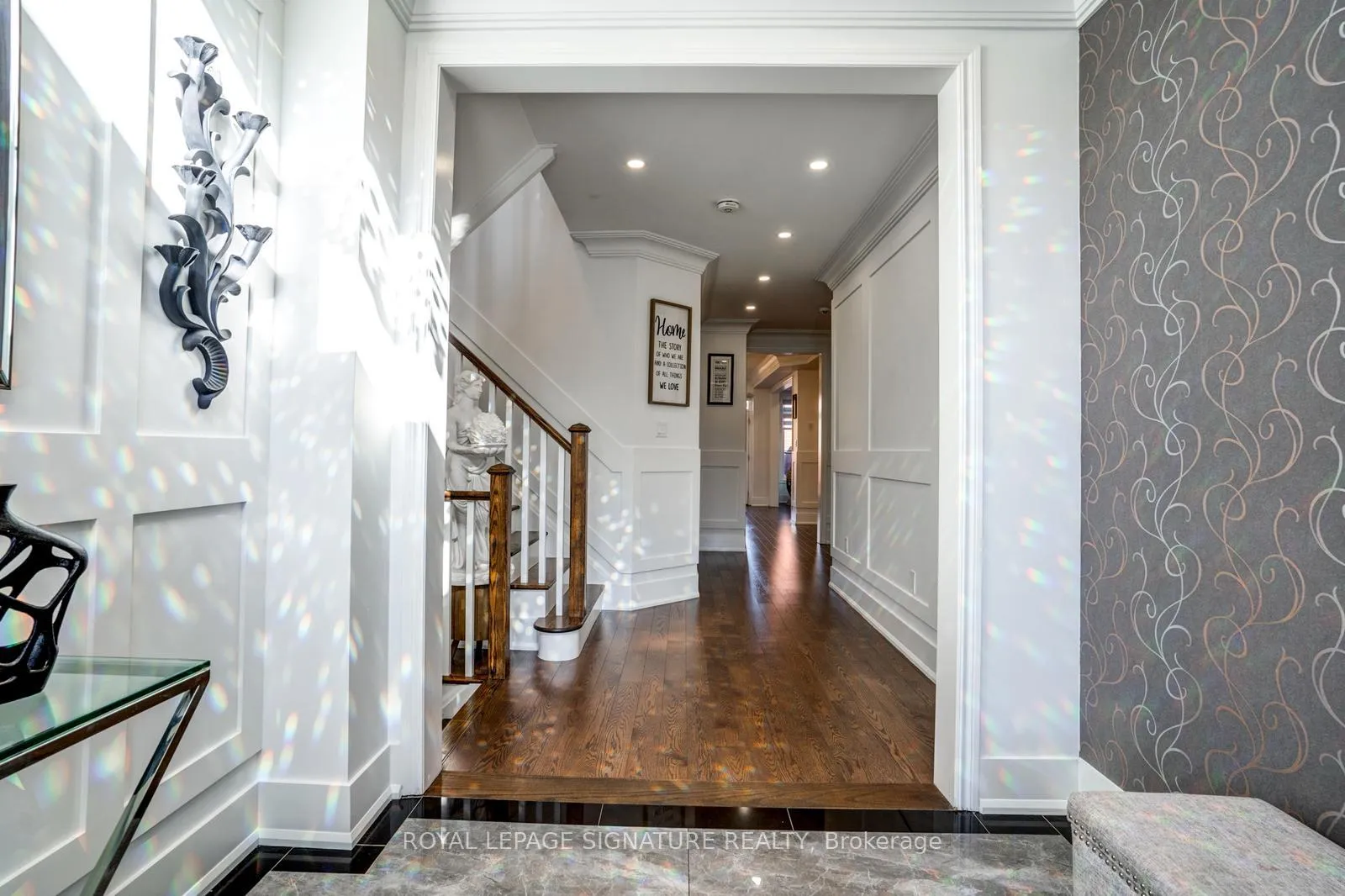 Photo 8 of 74 Rotondo Crescent, Vaughan, Kleinburg — HOMEH