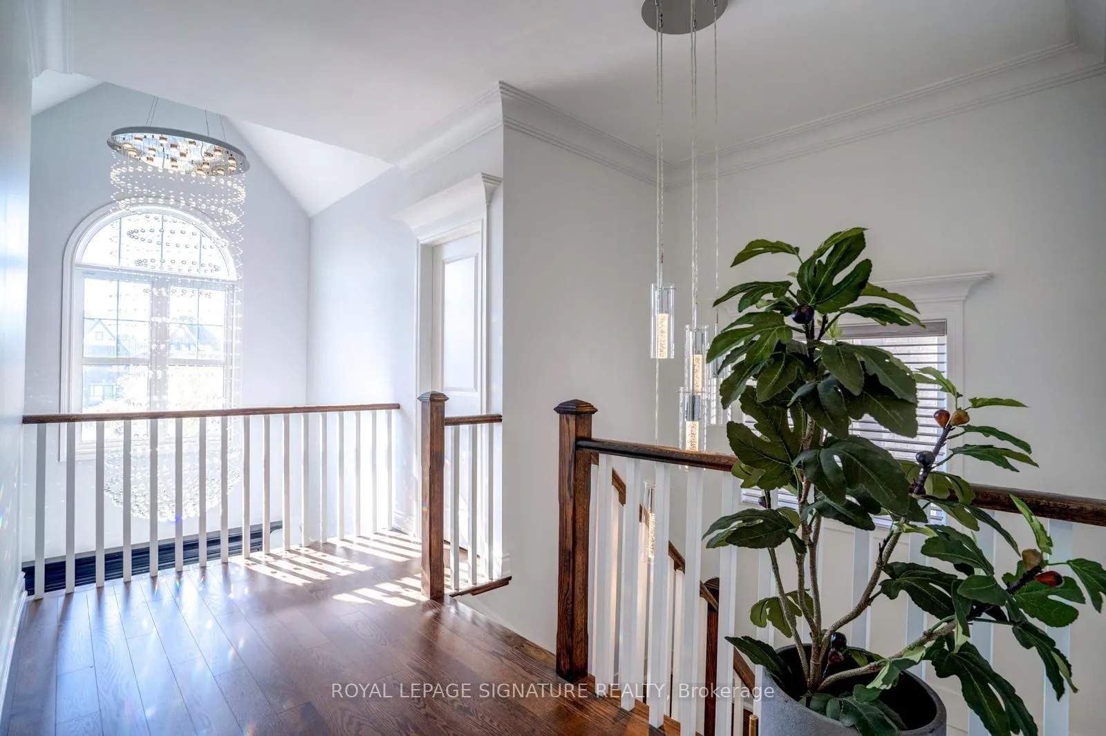 Photo 21 of 74 Rotondo Crescent, Vaughan, Kleinburg — HOMEH