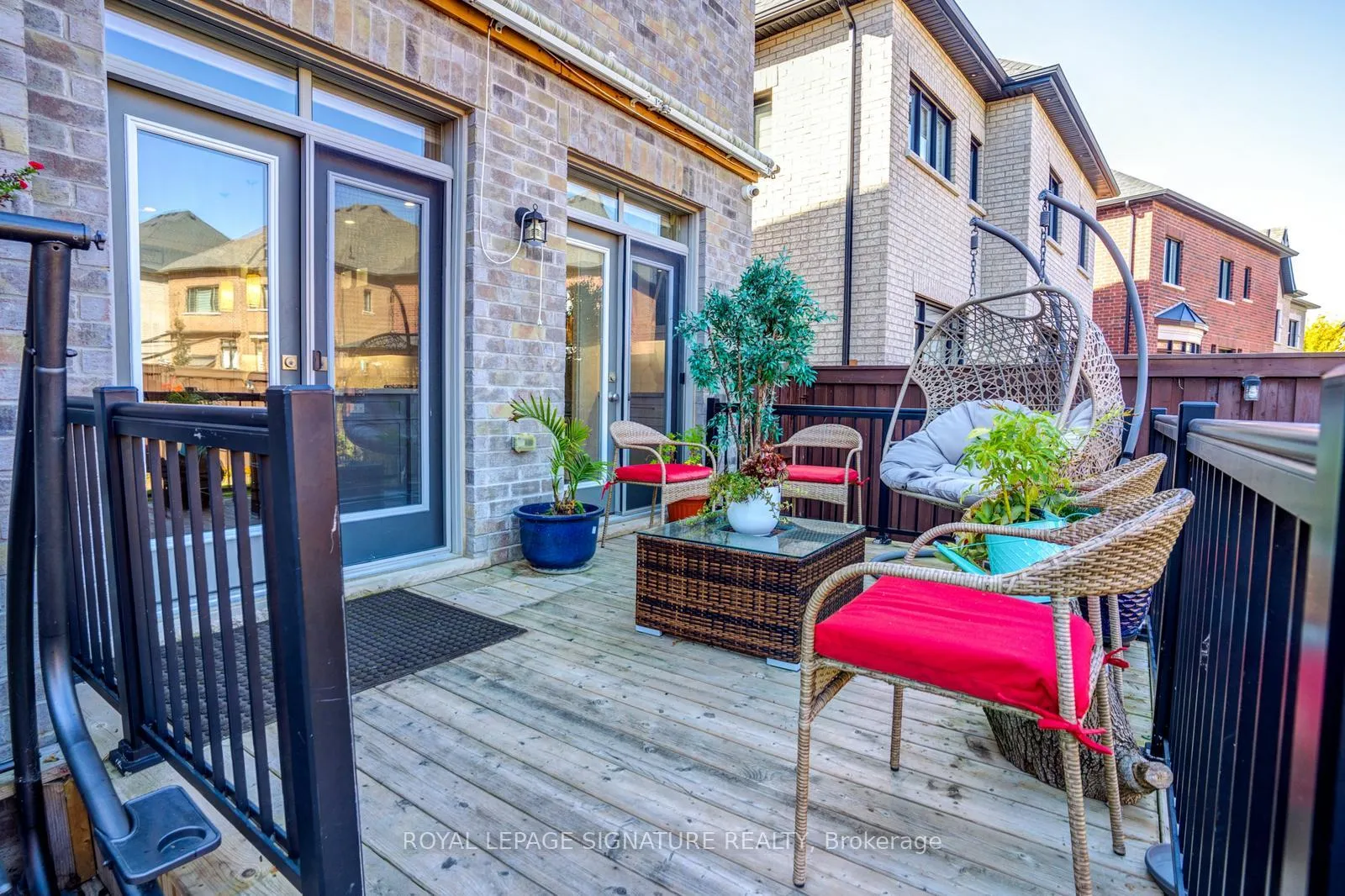 Photo 30 of 74 Rotondo Crescent, Vaughan, Kleinburg — HOMEH