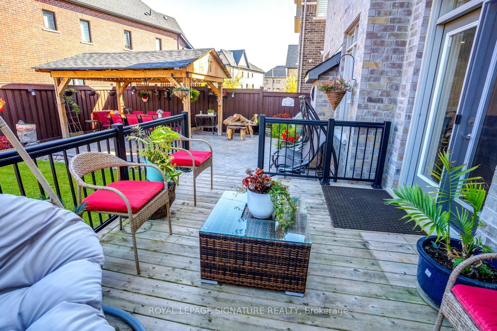 Photo 31 of 74 Rotondo Crescent, Vaughan, Kleinburg — HOMEH