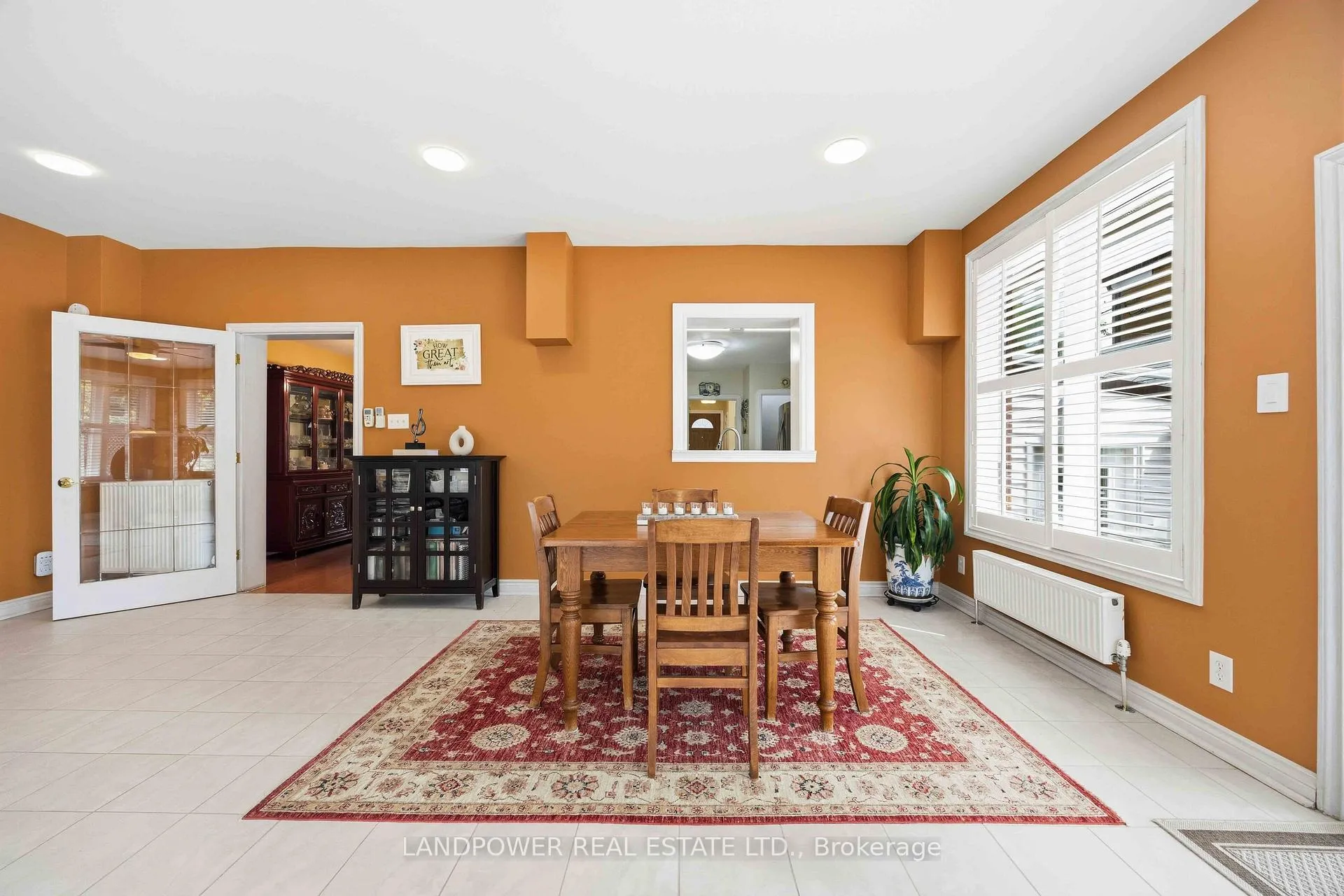 Photo 12 of 549 Lawrence Avenue W, Toronto, Englemount-Lawrence — HOMEH