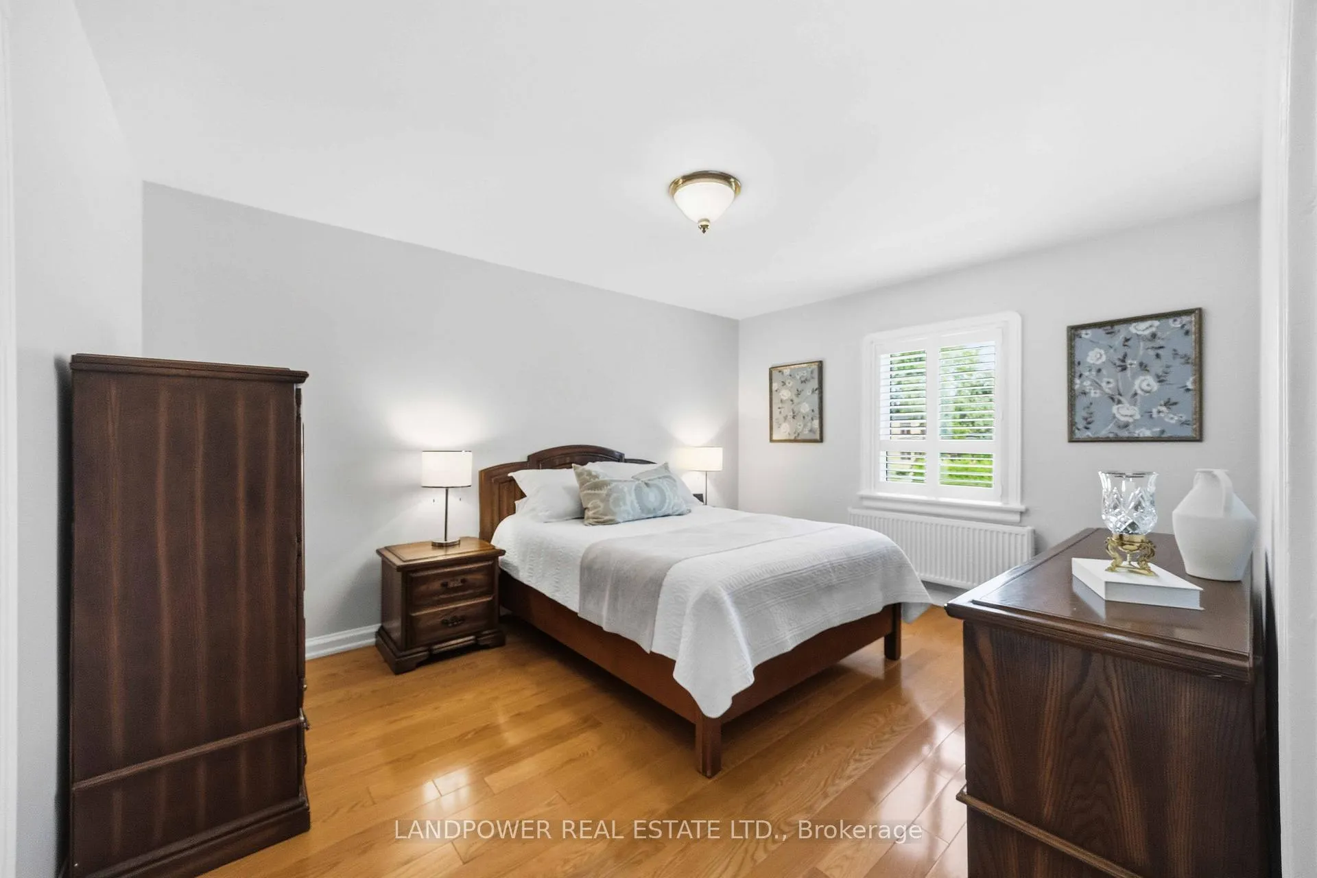 Photo 19 of 549 Lawrence Avenue W, Toronto, Englemount-Lawrence — HOMEH