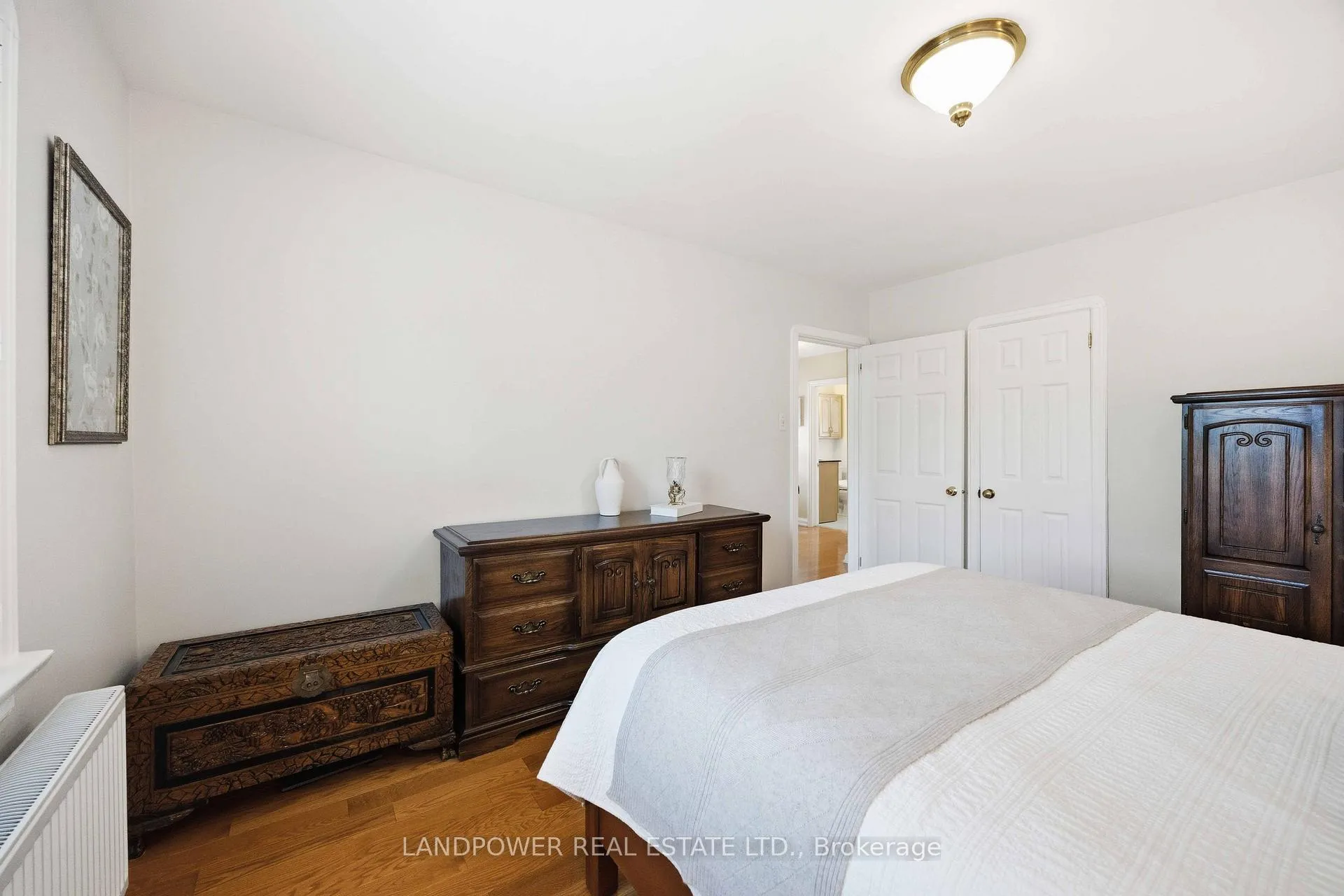 Photo 20 of 549 Lawrence Avenue W, Toronto, Englemount-Lawrence — HOMEH