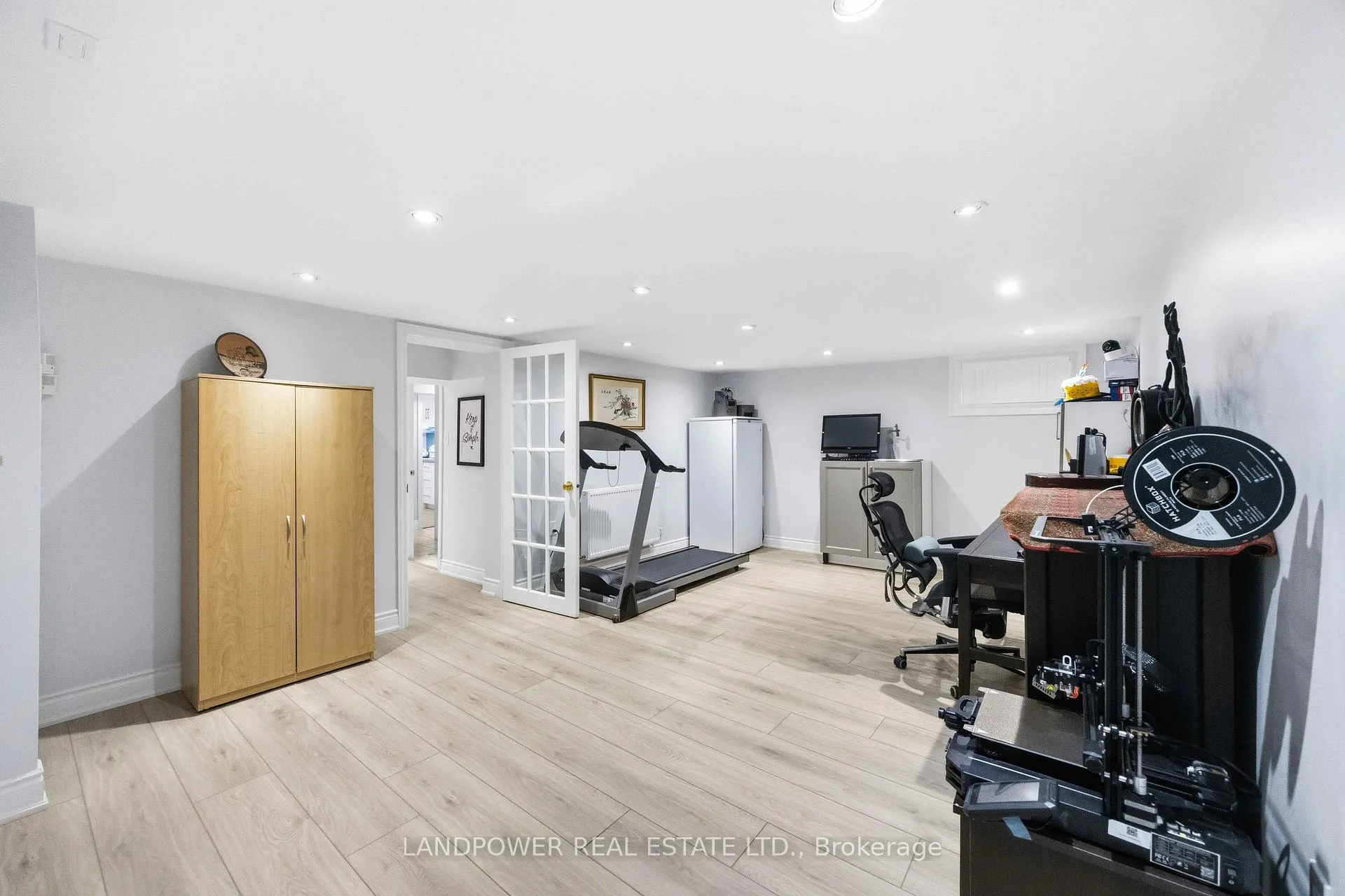 Photo 26 of 549 Lawrence Avenue W, Toronto, Englemount-Lawrence — HOMEH