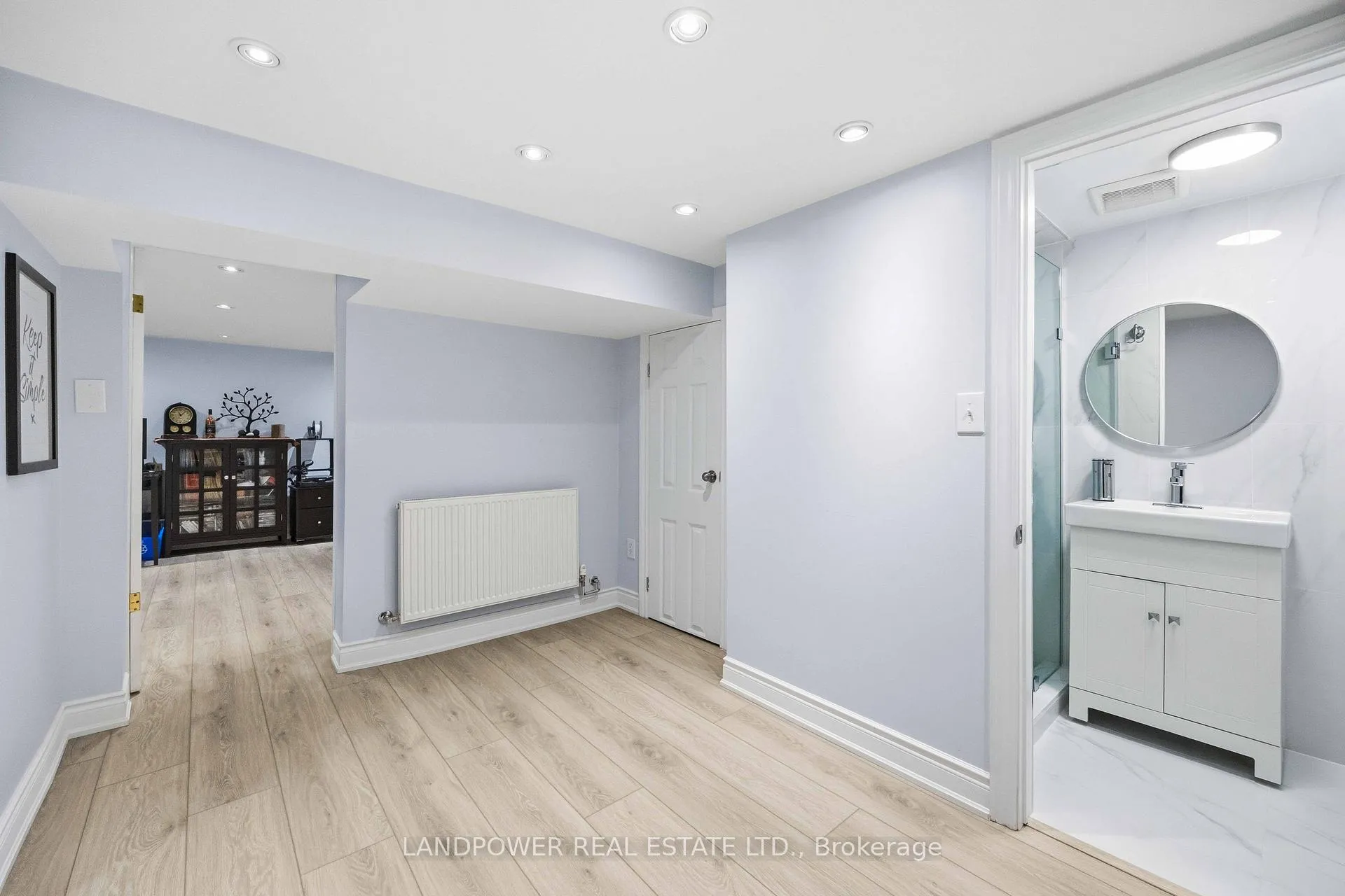 Photo 28 of 549 Lawrence Avenue W, Toronto, Englemount-Lawrence — HOMEH