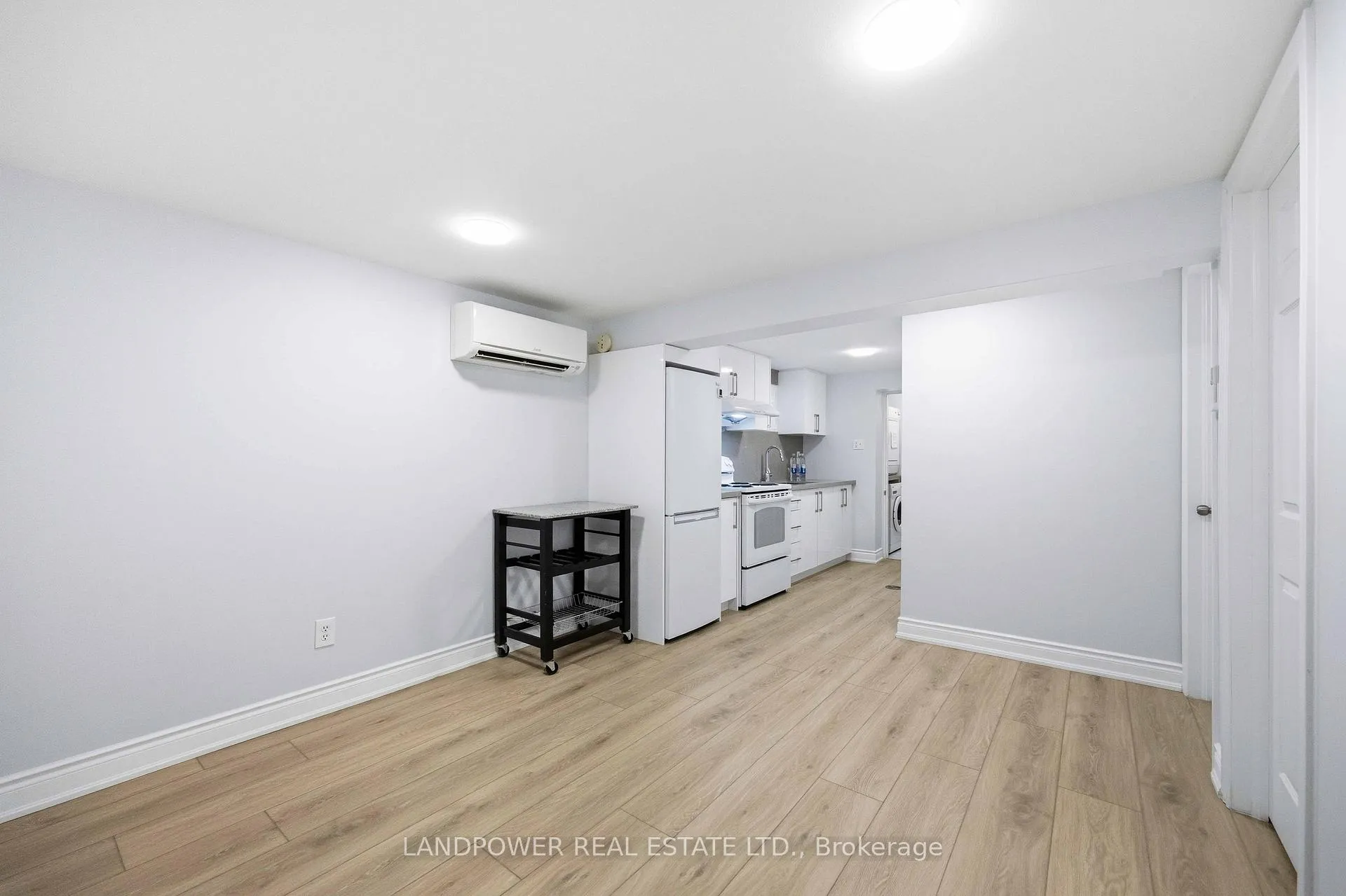 Photo 48 of 549 Lawrence Avenue W, Toronto, Englemount-Lawrence — HOMEH