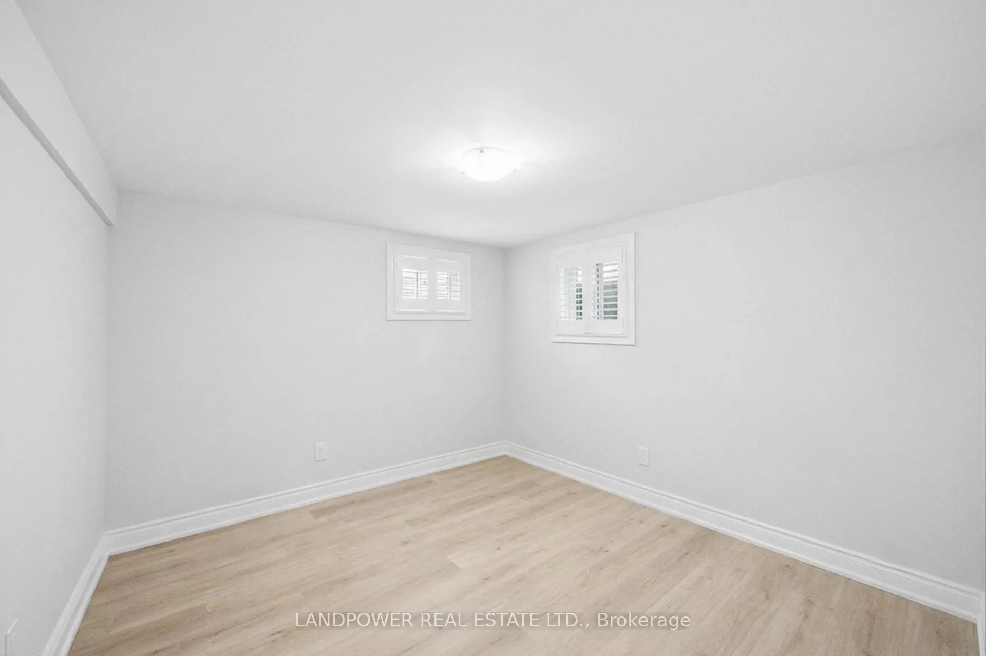 Photo 50 of 549 Lawrence Avenue W, Toronto, Englemount-Lawrence — HOMEH
