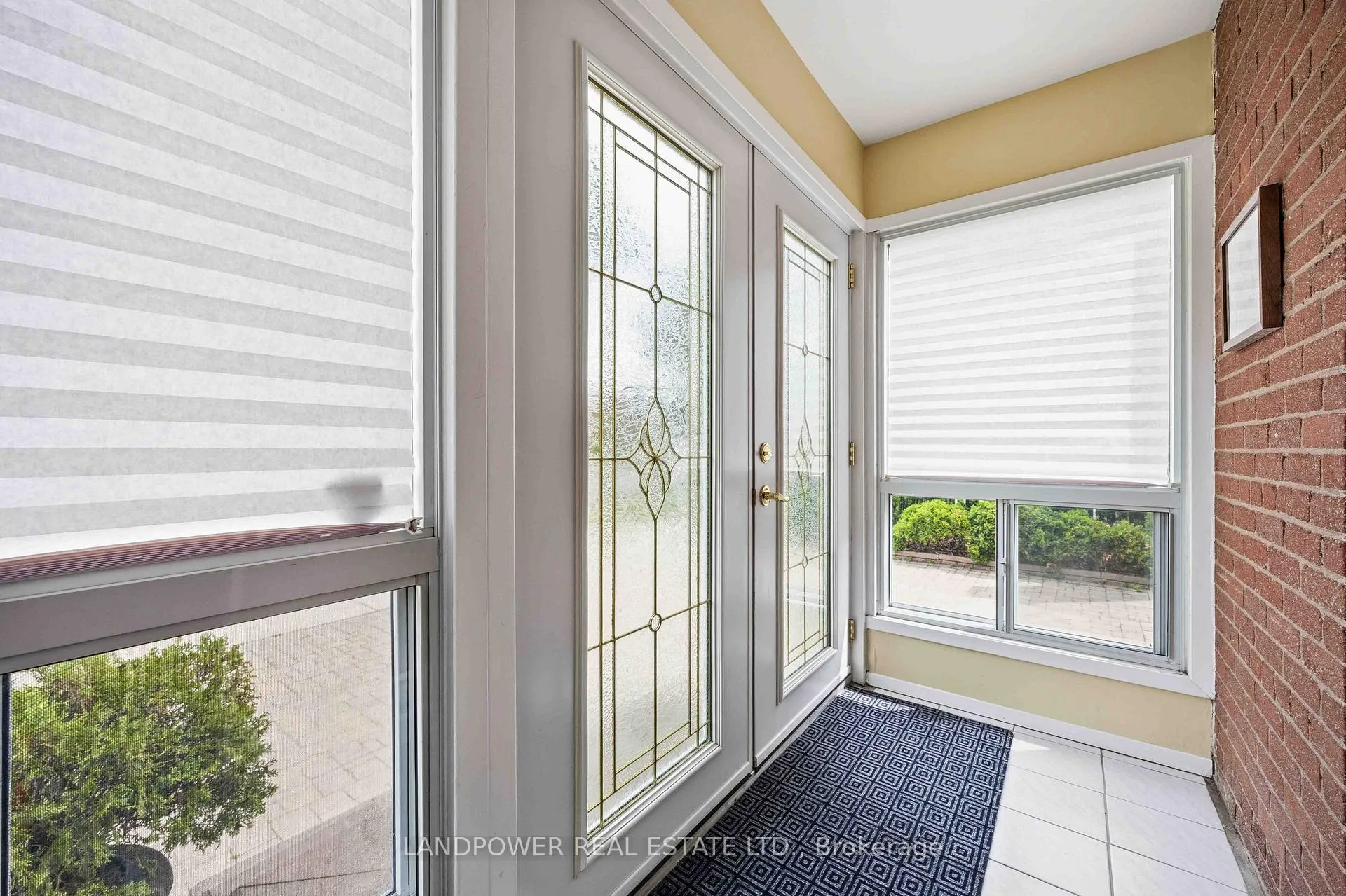 Photo 36 of 549 Lawrence Avenue W, Toronto, Englemount-Lawrence — HOMEH