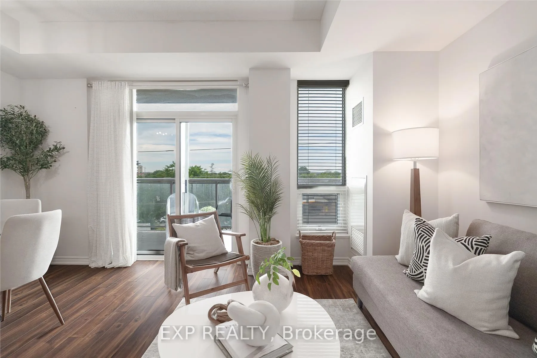 Photo 3 of Unit 323, 8323 Kennedy Road, Markham, Village Green-South Unionville — HOMEH