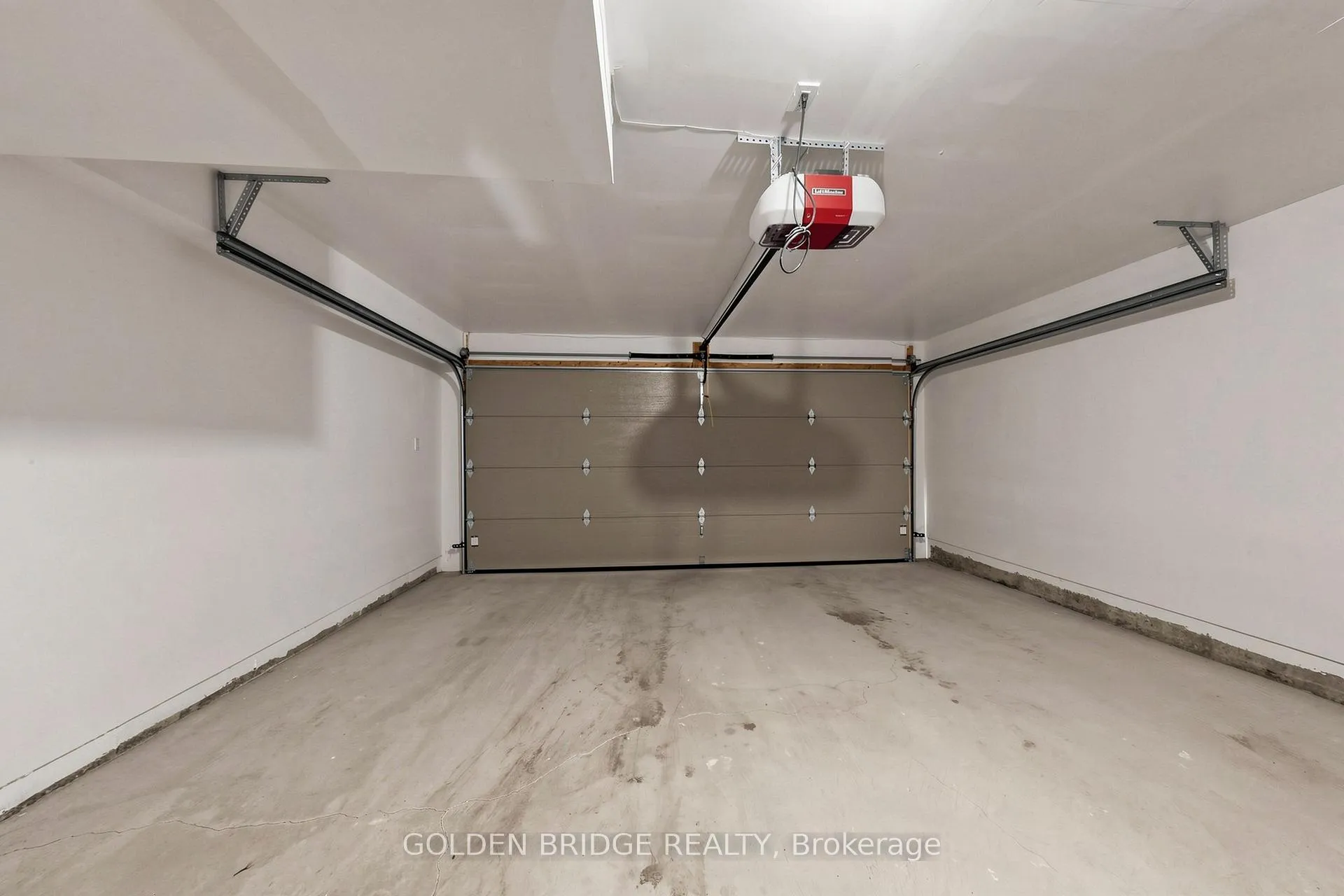 Photo 33 of 40 William Saville Street, Markham, Unionville — HOMEH