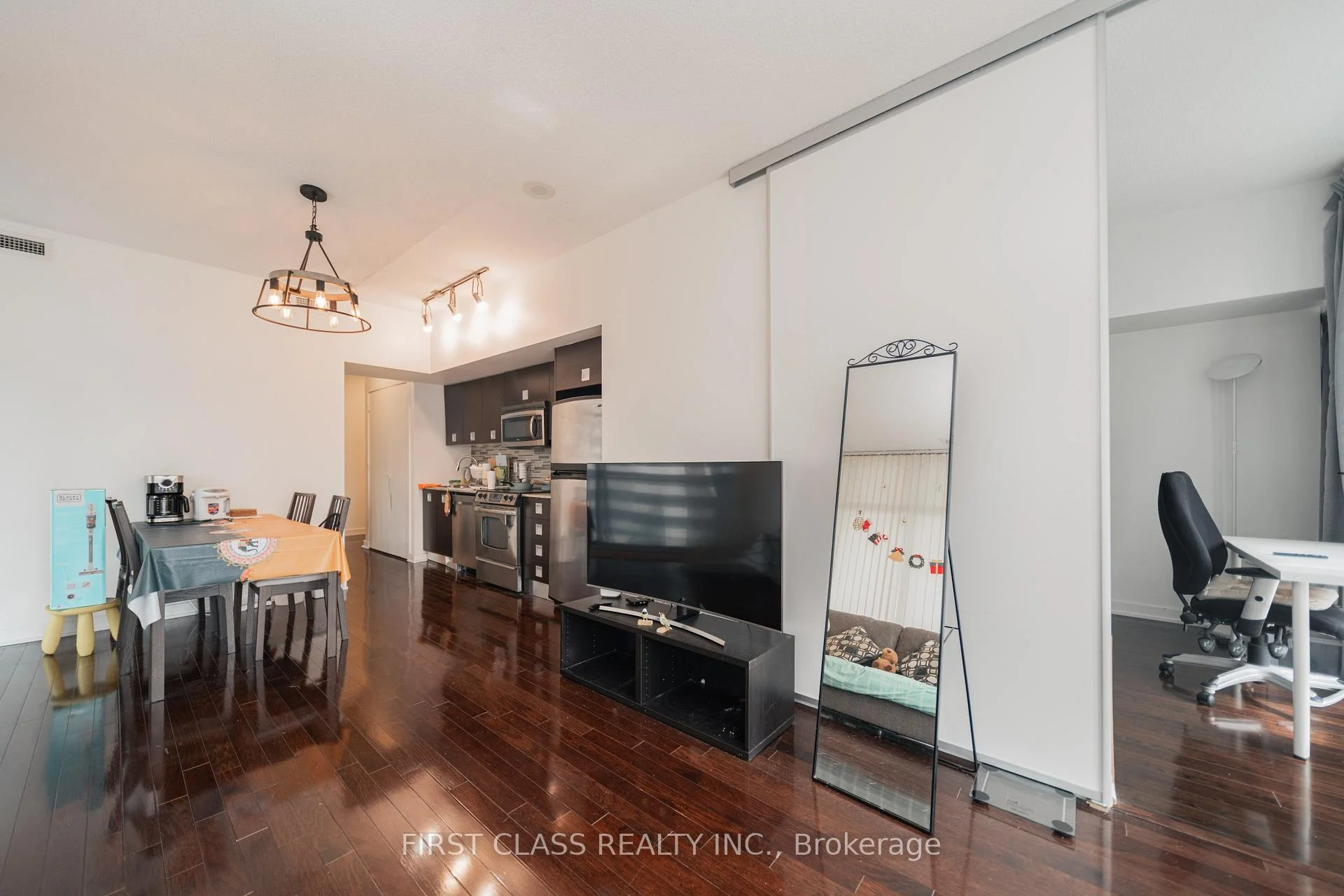 Photo 19 of Unit 1409, 33 Charles Street E, Toronto, Church-Yonge Corridor — HOMEH