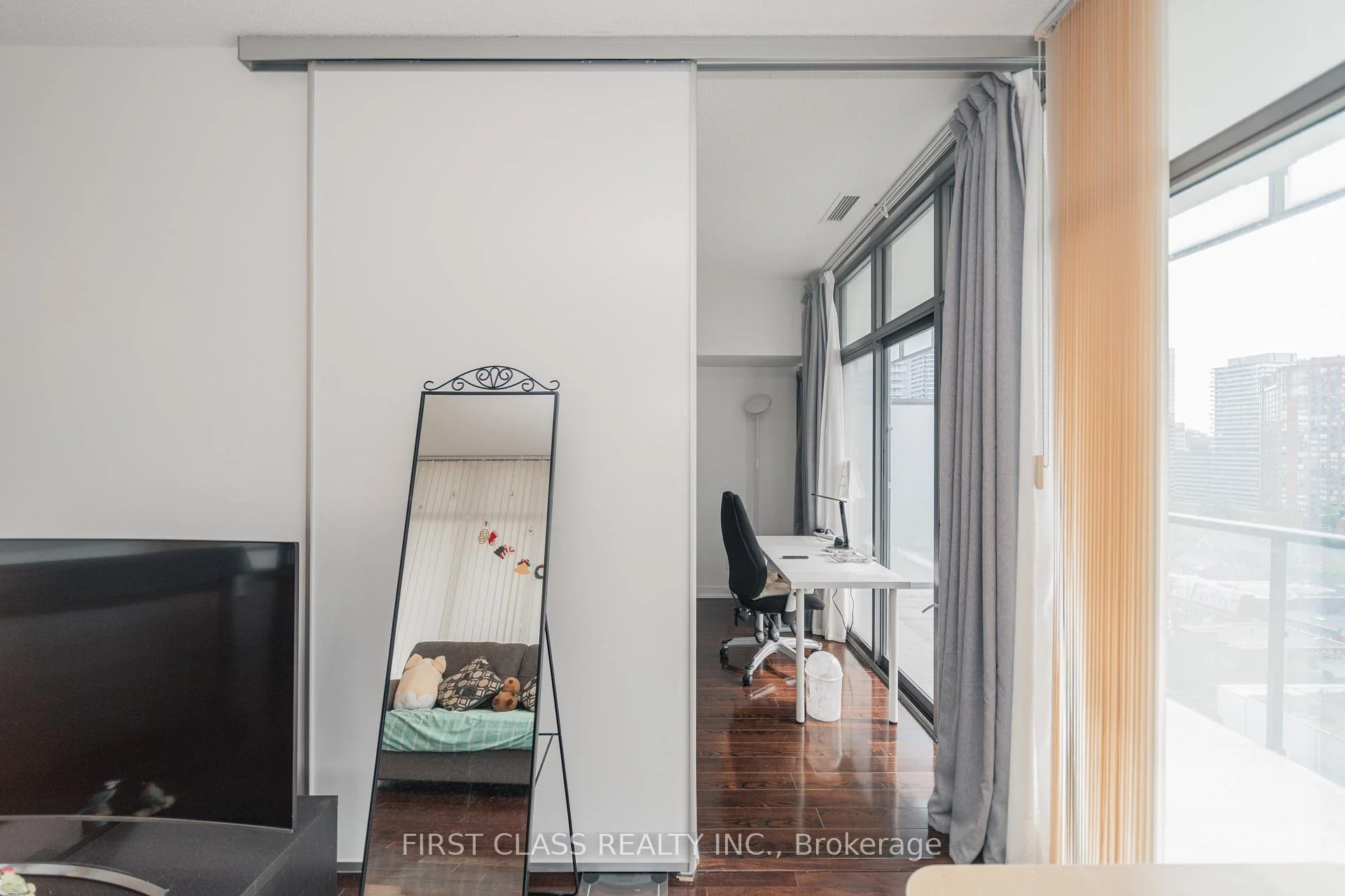Photo 26 of Unit 1409, 33 Charles Street E, Toronto, Church-Yonge Corridor — HOMEH