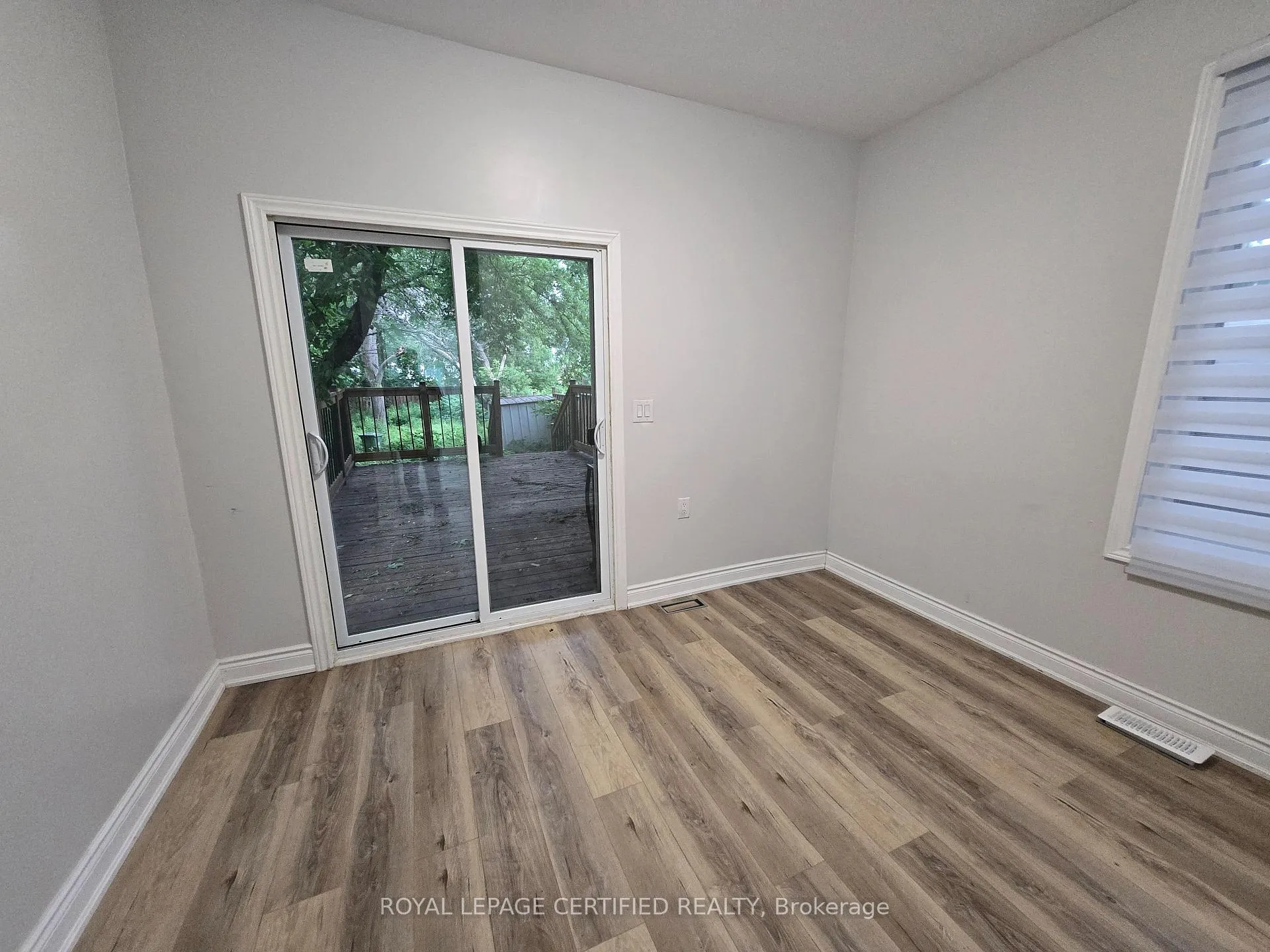 Photo 12 of 195 Picton Street E, Hamilton, North End — HOMEH