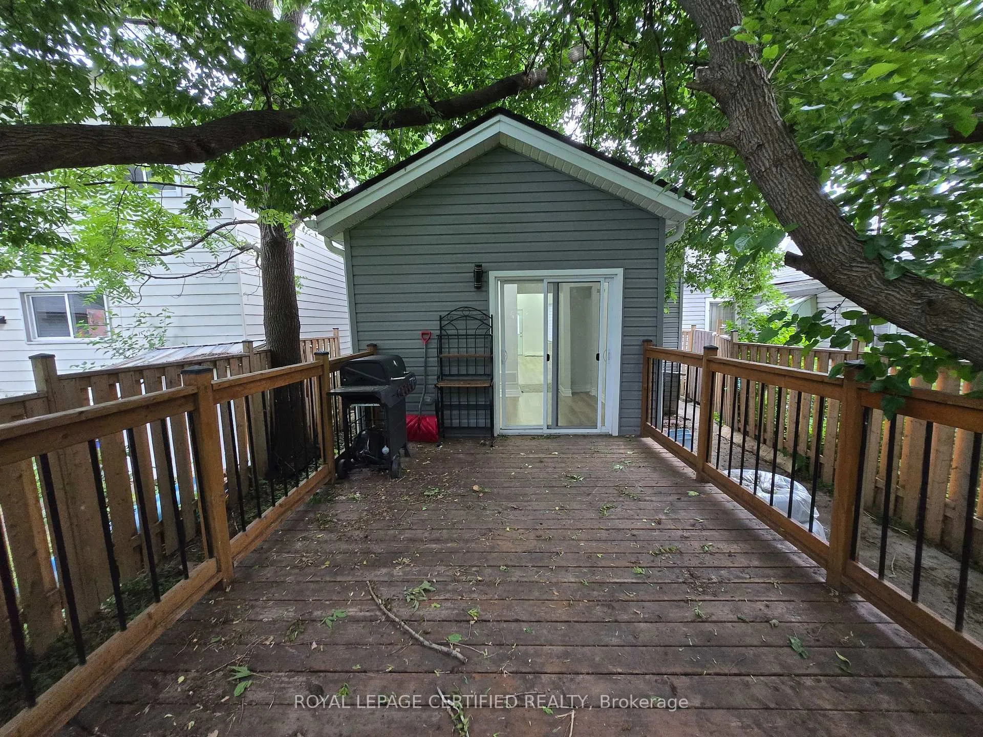 Photo 15 of 195 Picton Street E, Hamilton, North End — HOMEH