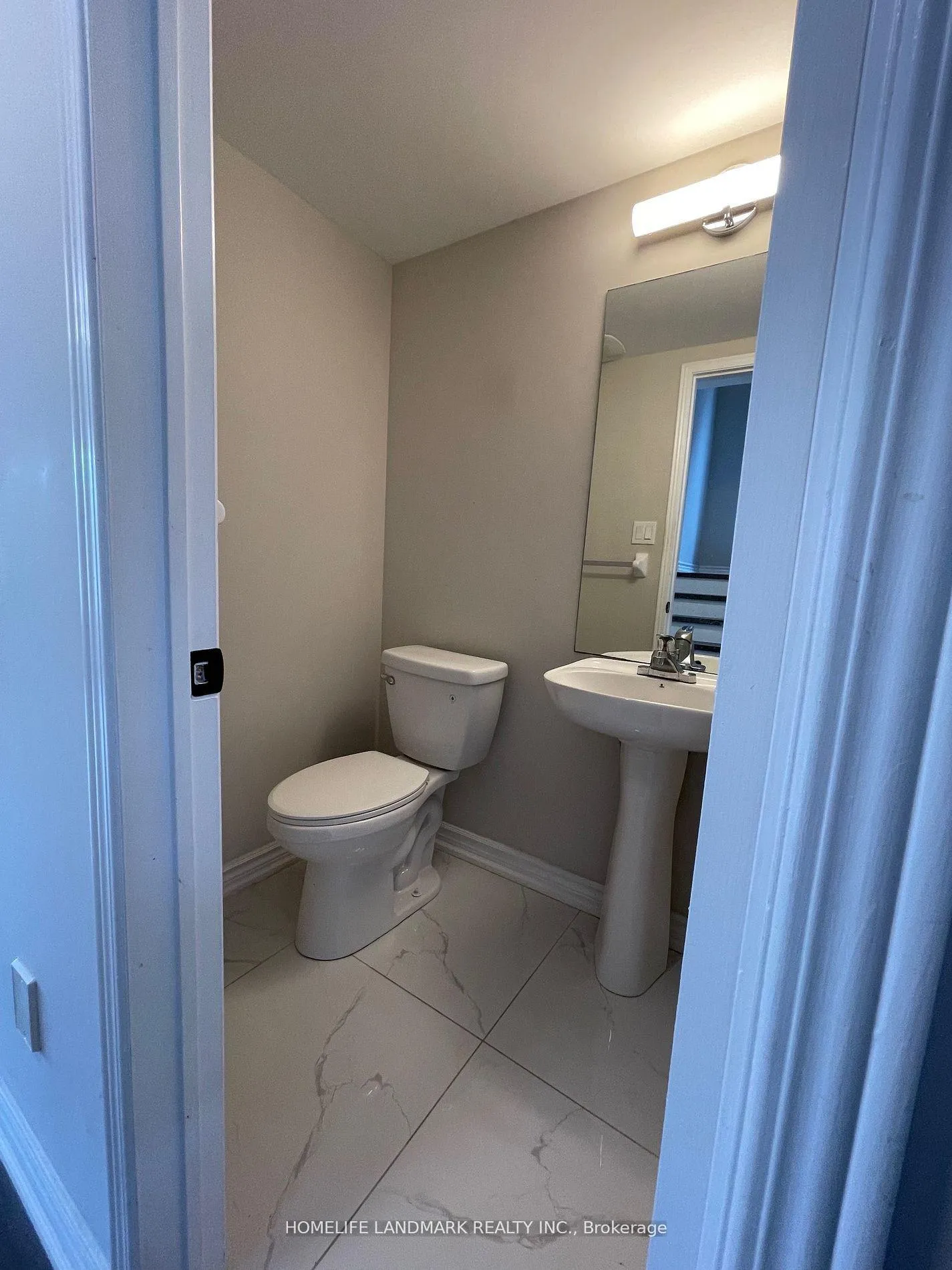 Photo 10 of 39 Hartmoor Street, Markham, Wismer — HOMEH